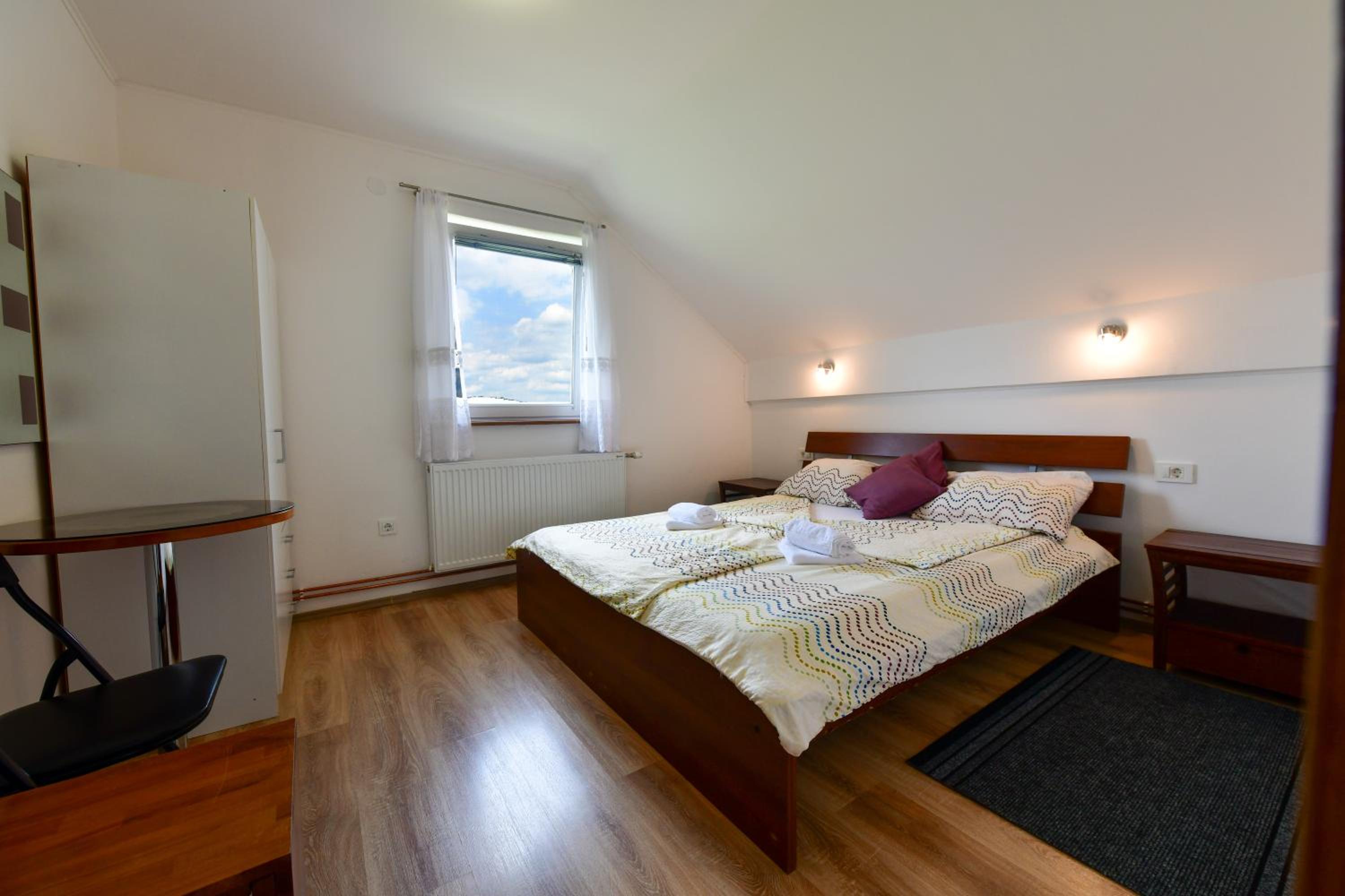 Two-Bedroom Apartment - Photo 7