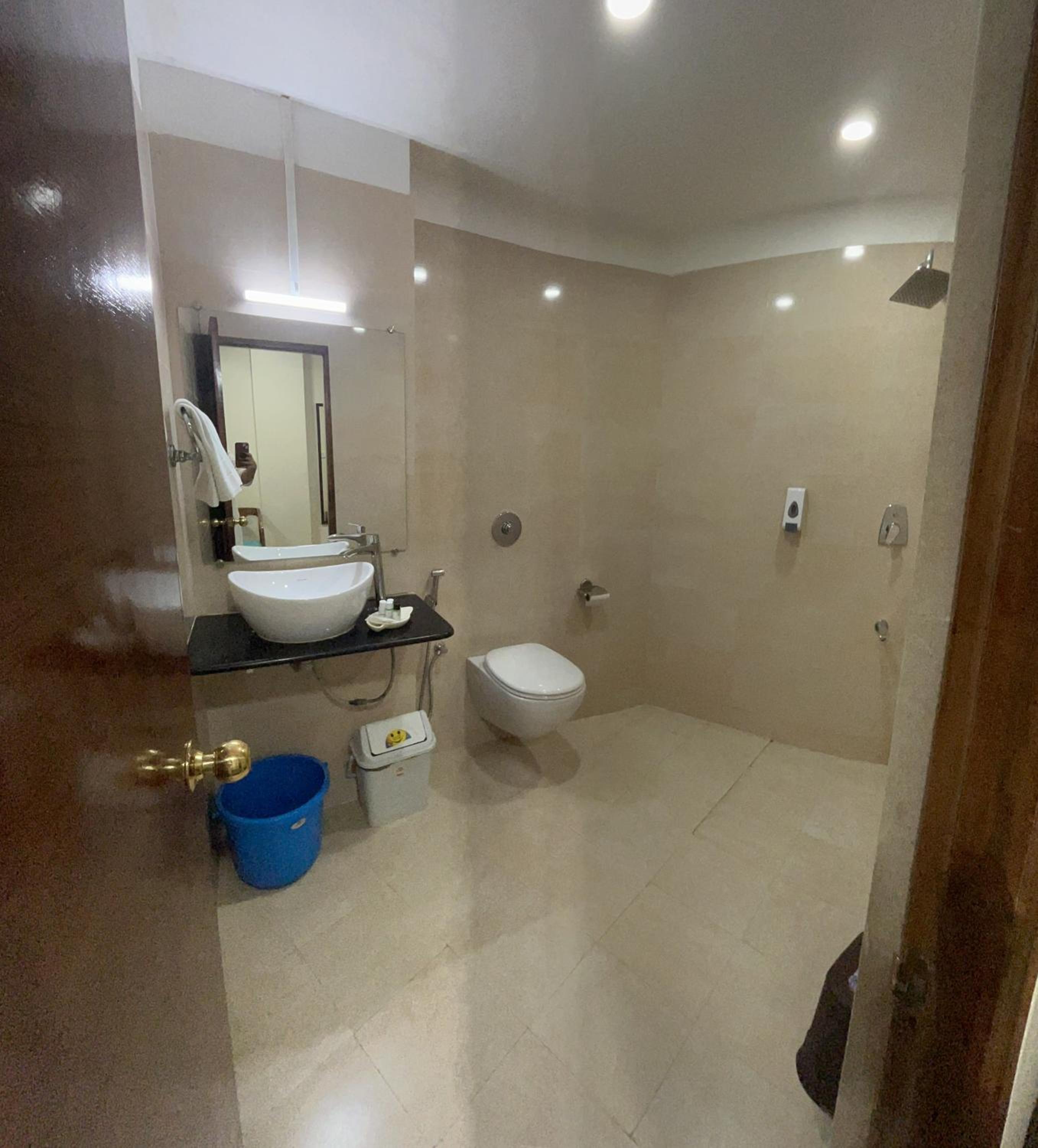 Family Room - Photo 4