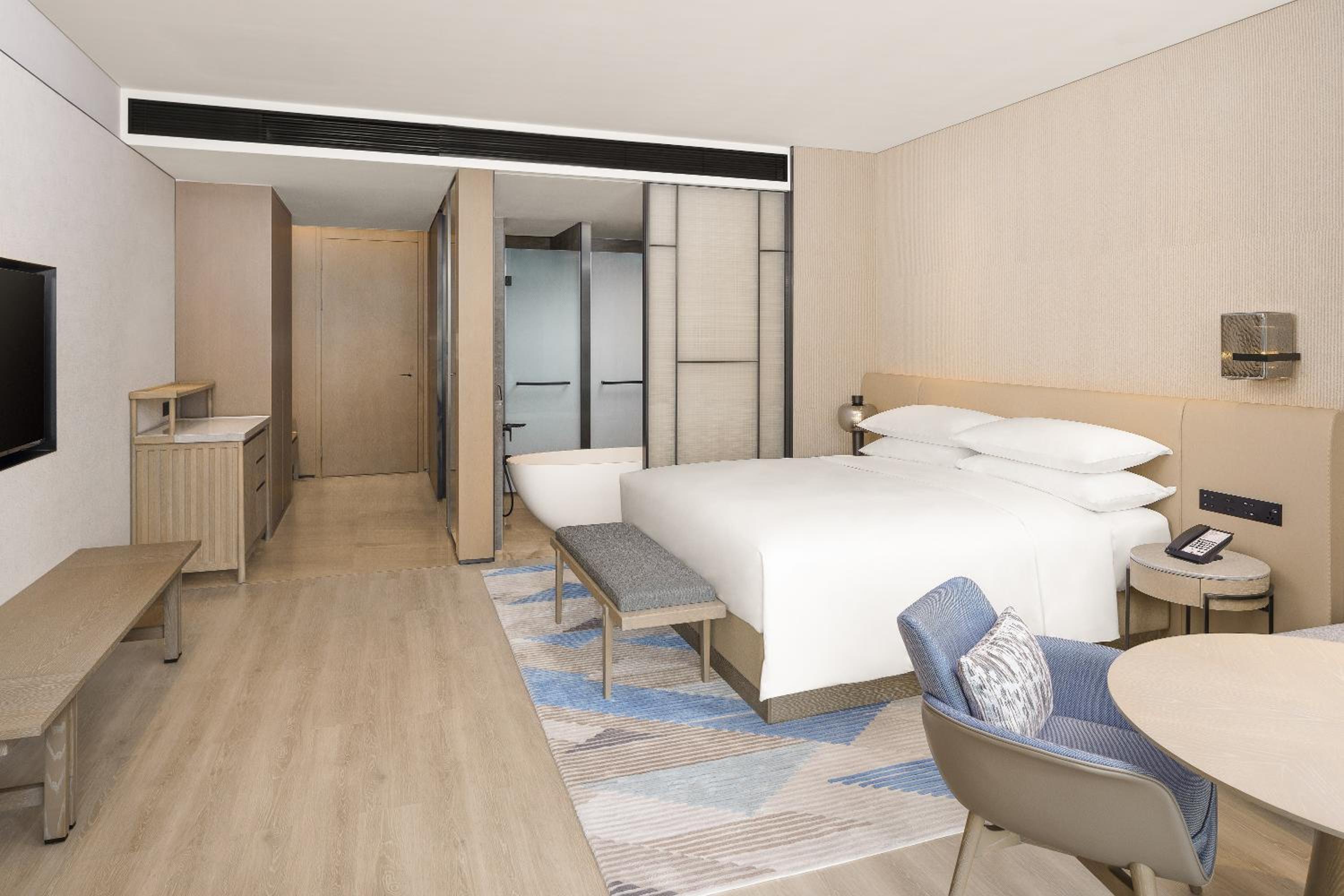 Premier, Guest room, 1 King, Ocean view, Balcony photo 2