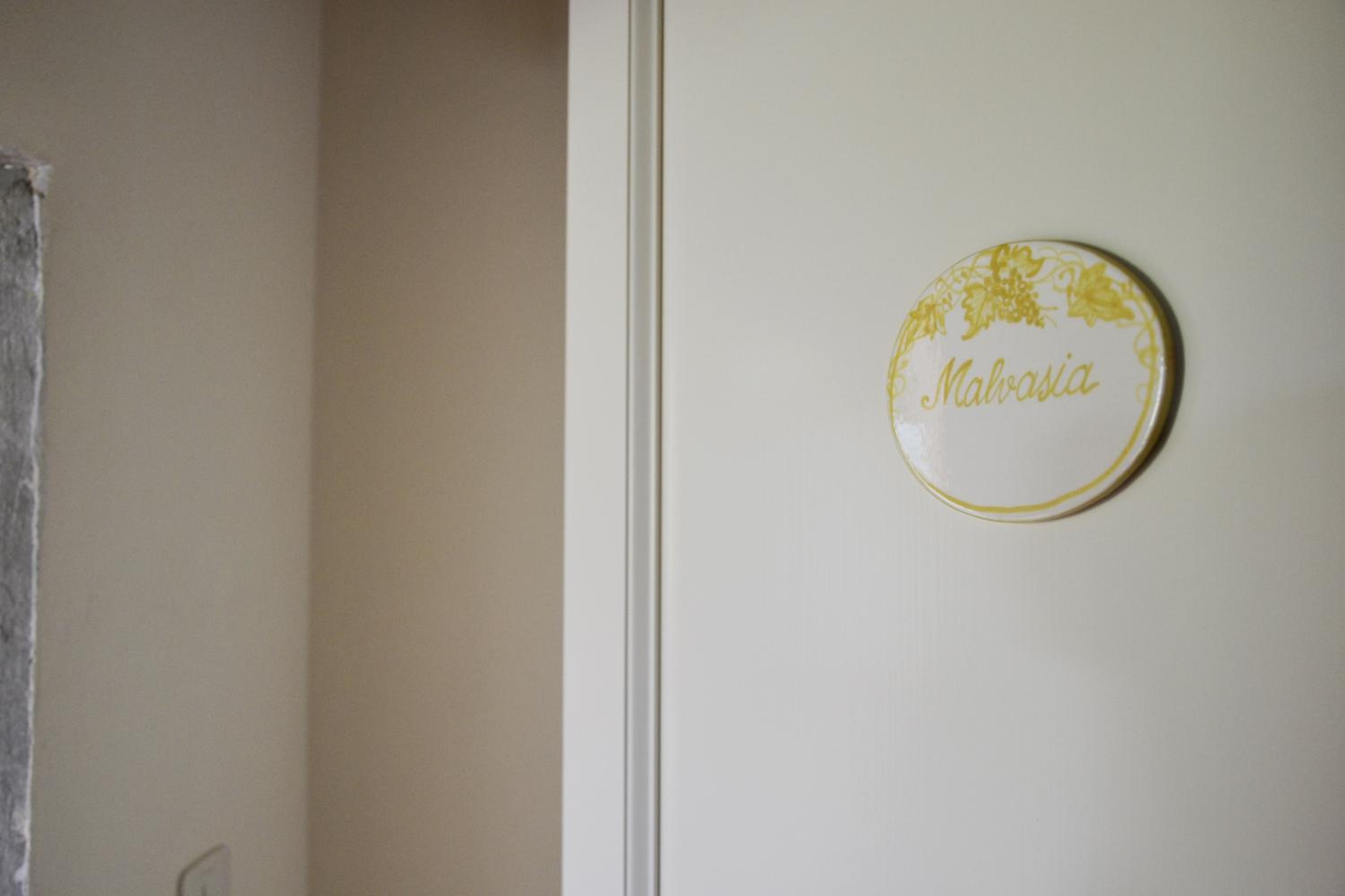 Standard Double Room - Photo 2