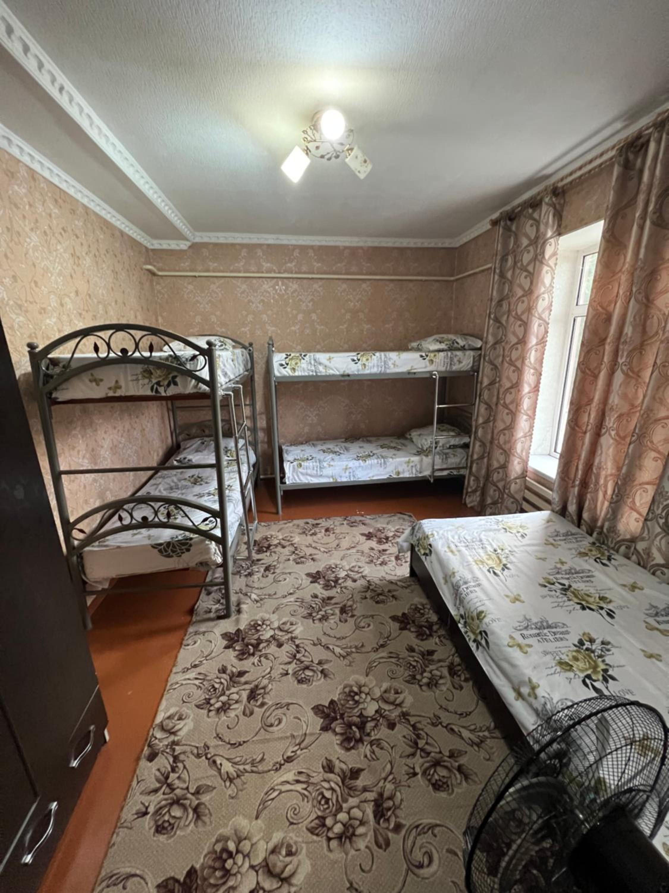Quadruple Room with Shared Bathroom photo 3
