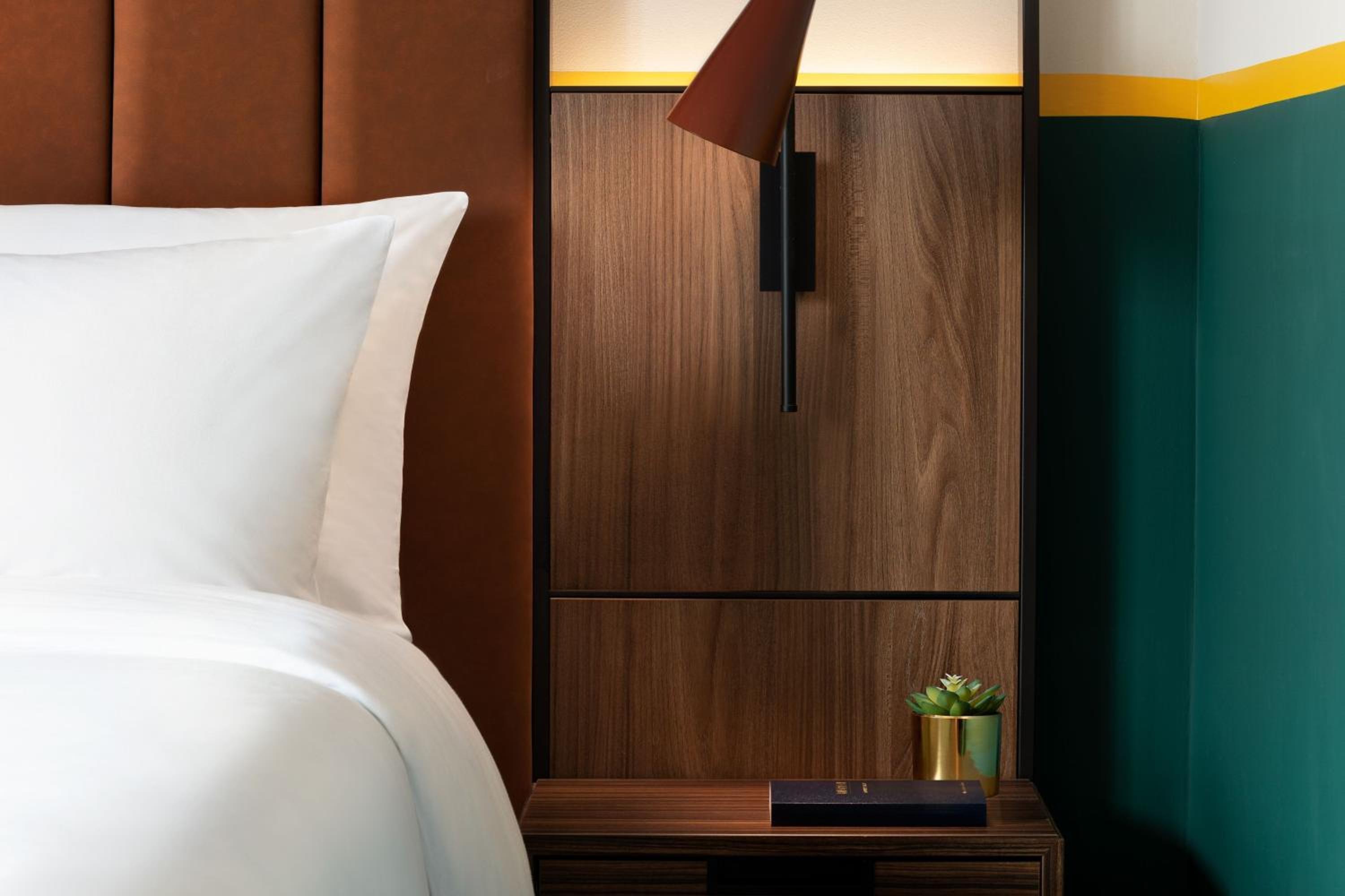 King Room with Sofa Bed - Porta Nuova