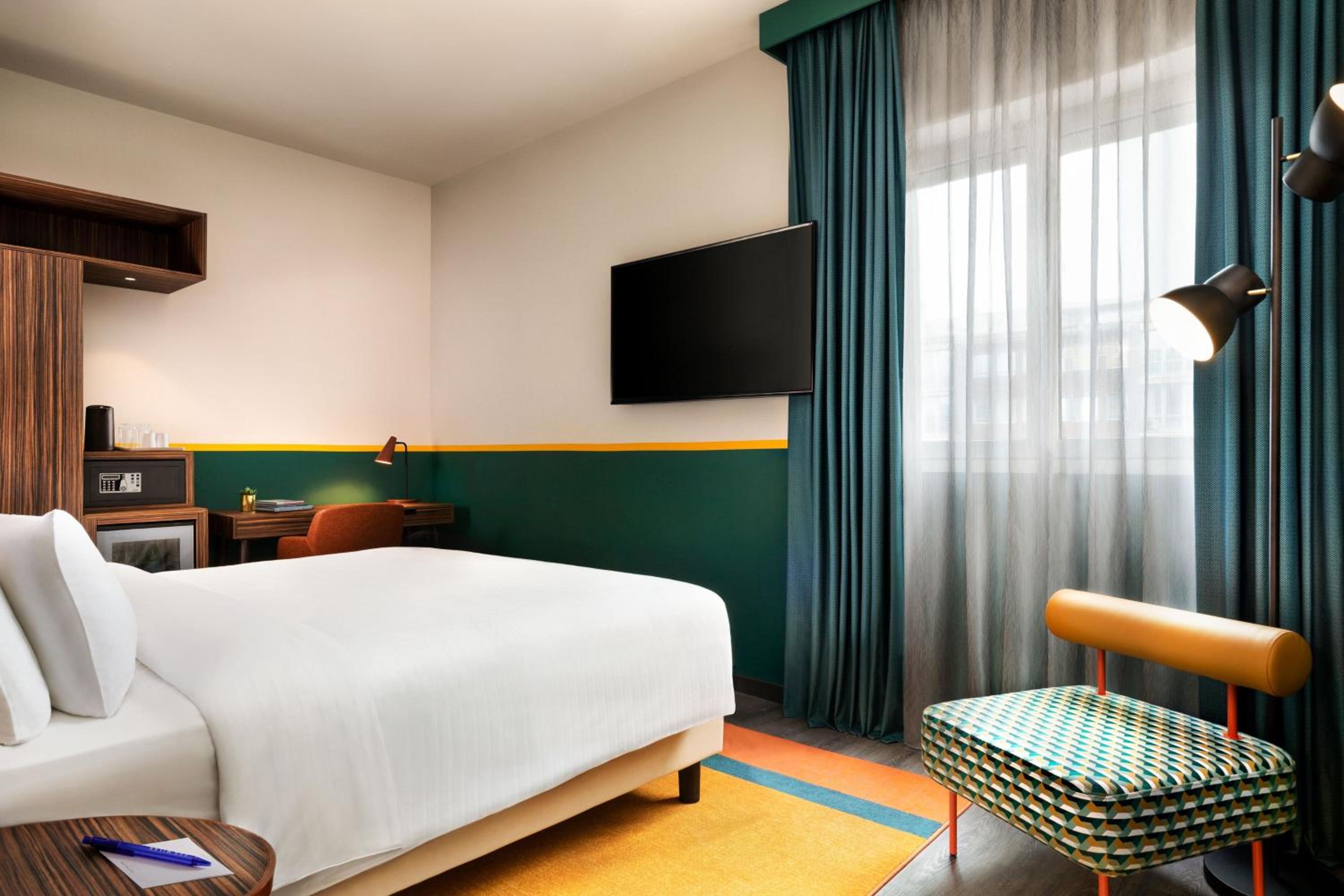 King Room with Sofa Bed - Porta Nuova