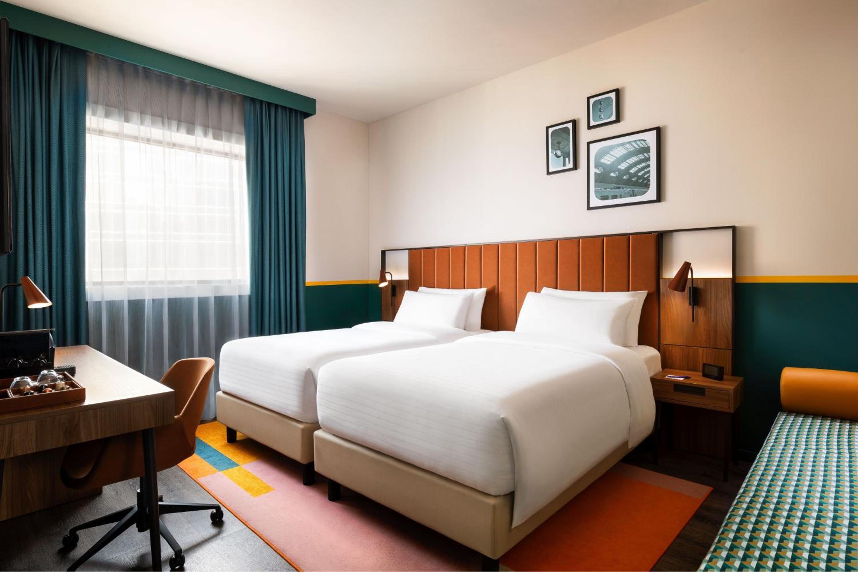 Twin Room with Sofa Bed - Le Varesine