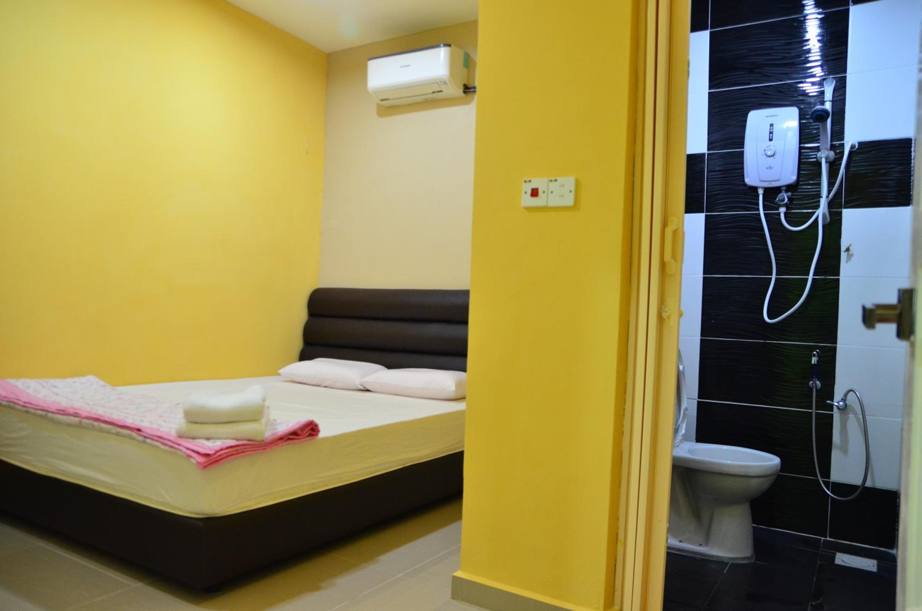 Budget Double Room photo 2