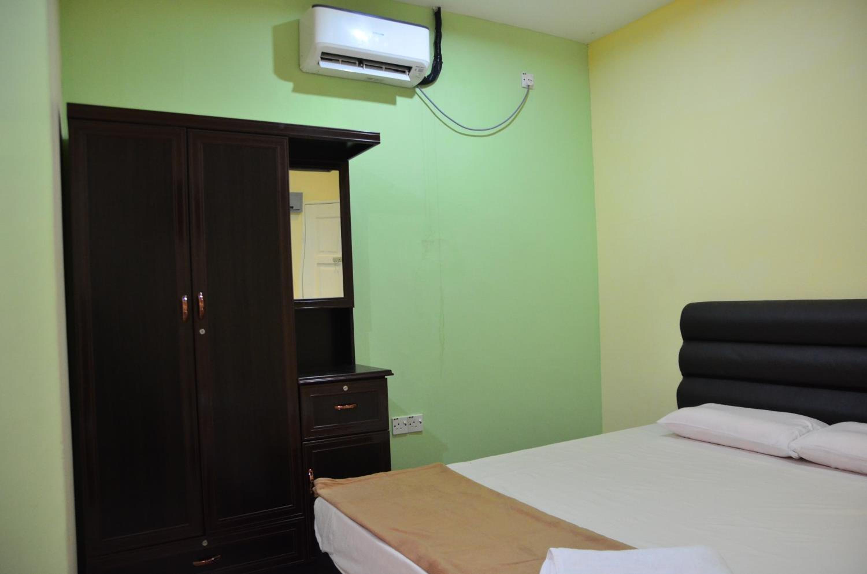 Budget Double Room photo 3