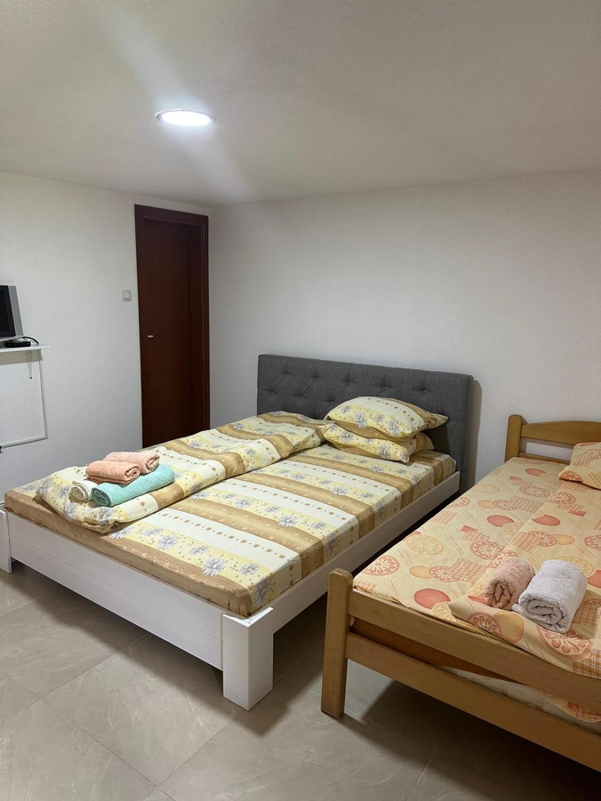 Deluxe Double Room with Extra Bed photo 2