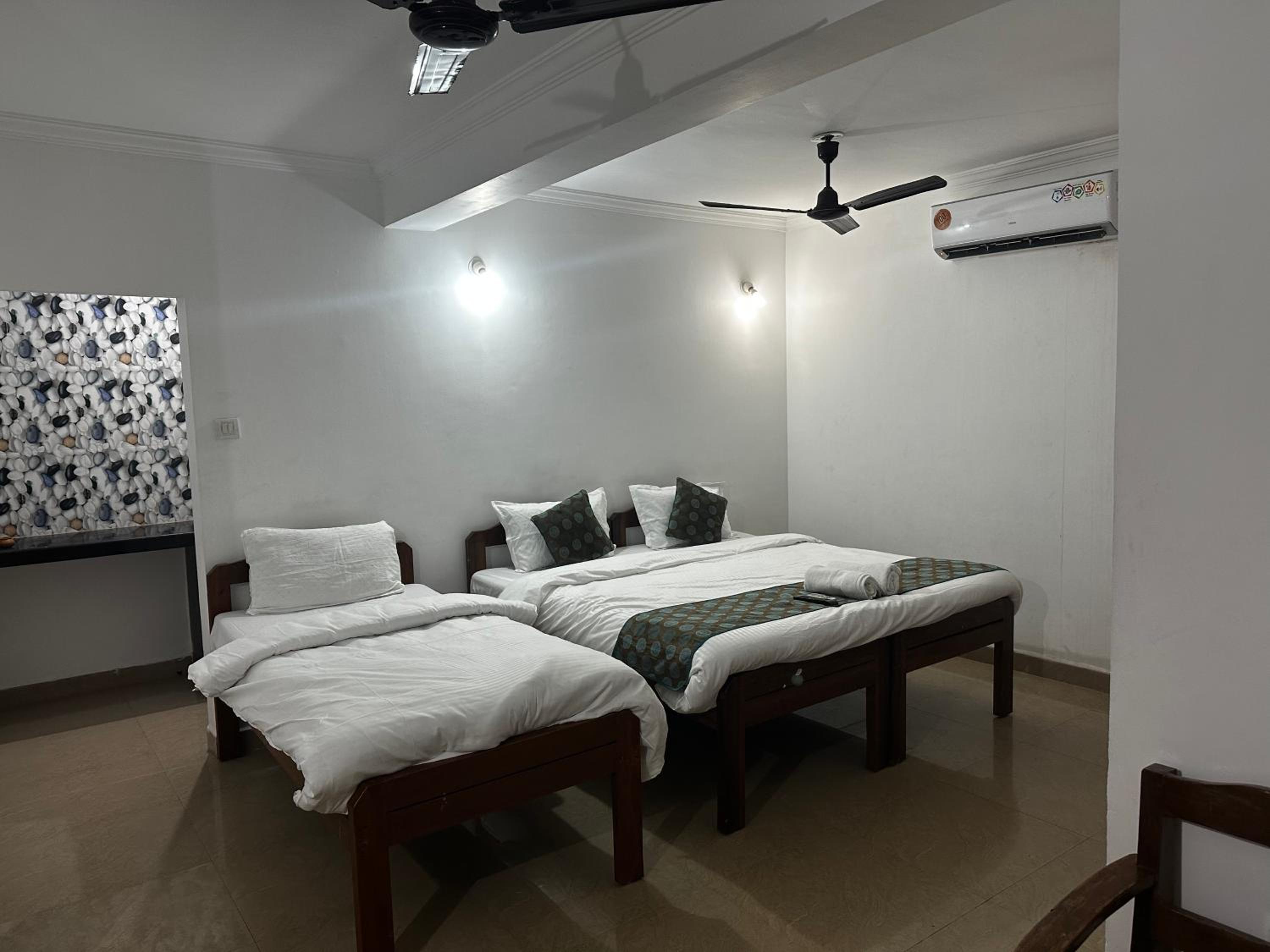 Deluxe Quadruple Room photo 2