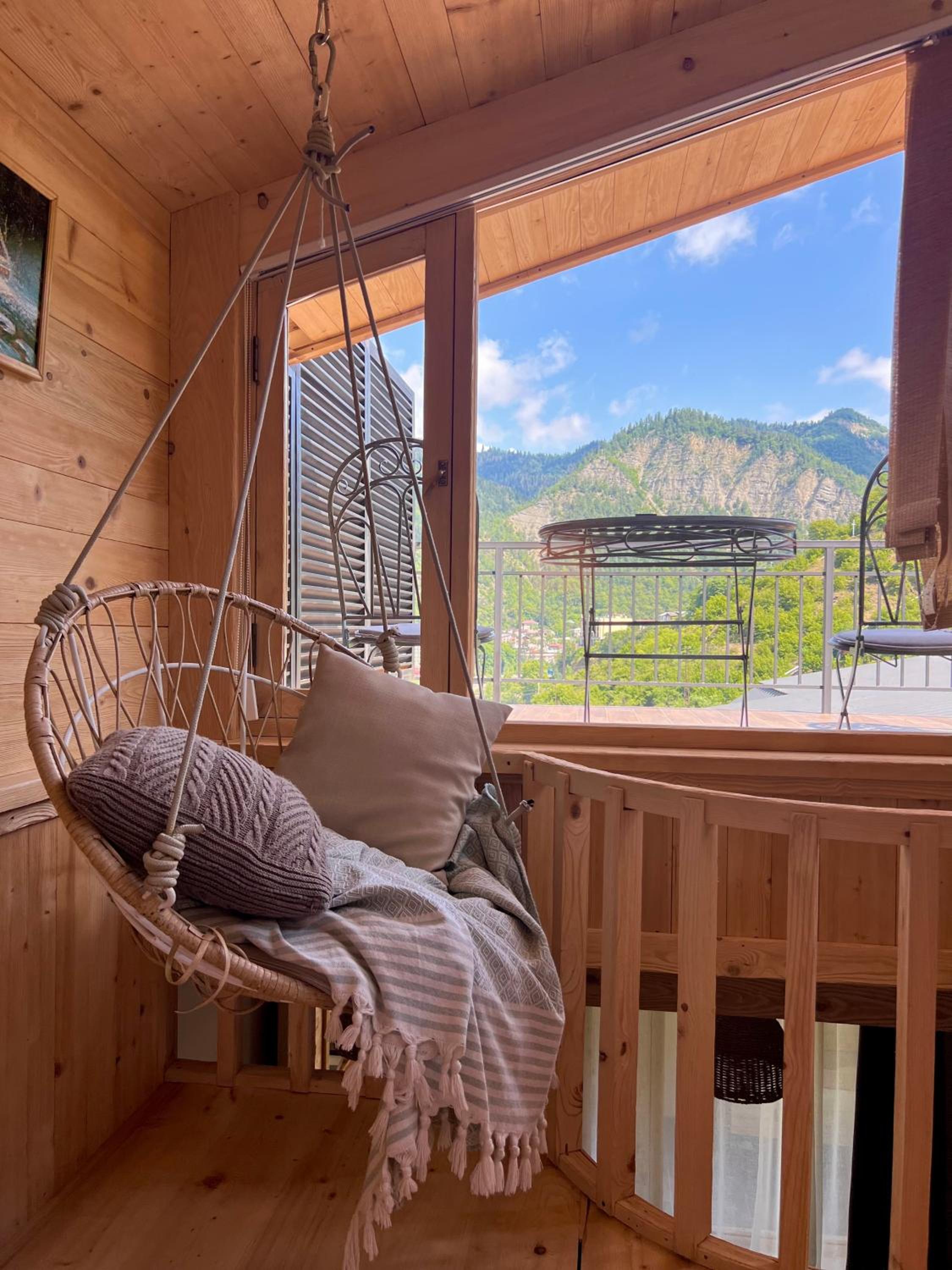 Junior Suite with Mountain View photo 3