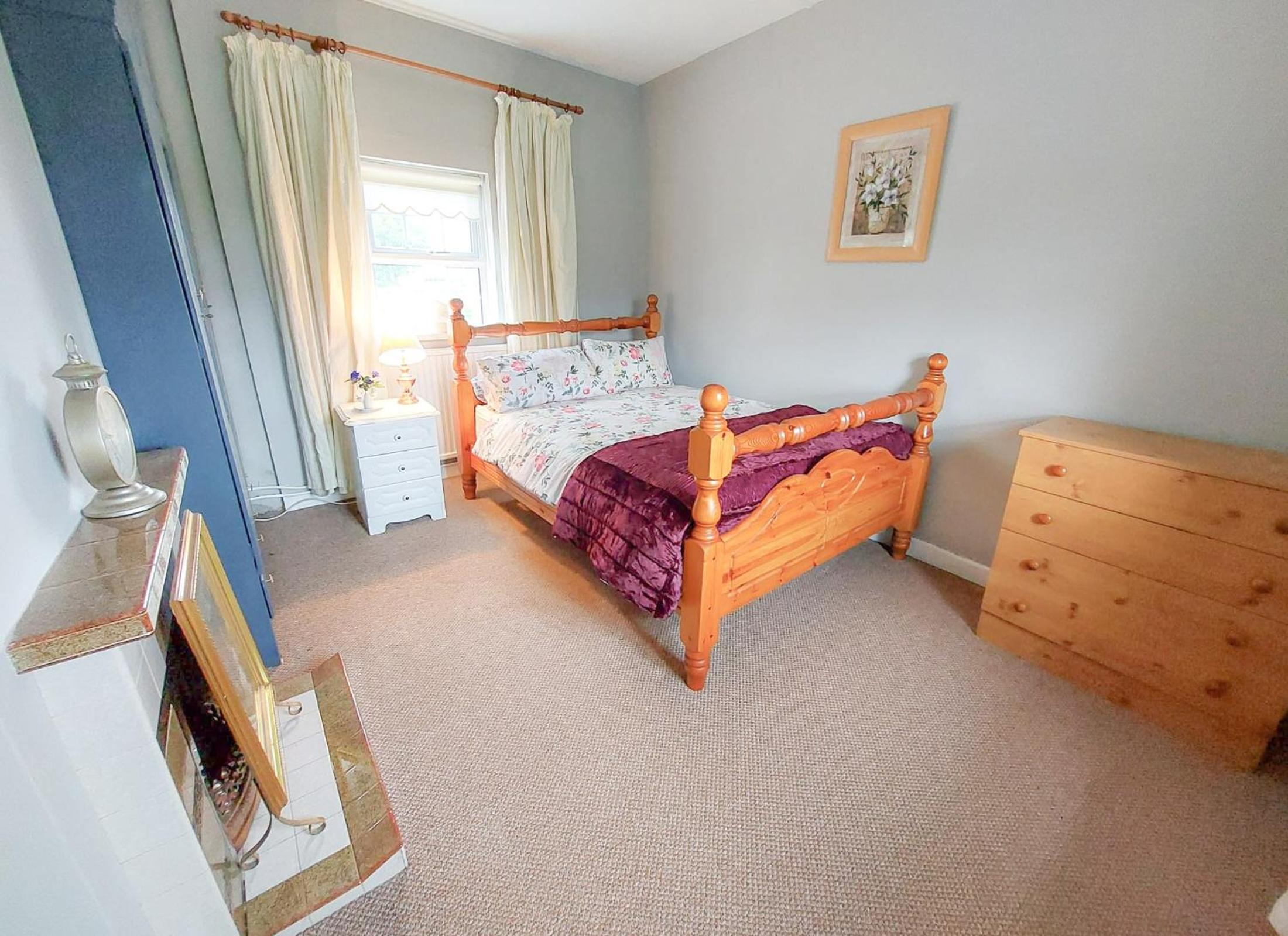 Four-Bedroom House photo 3