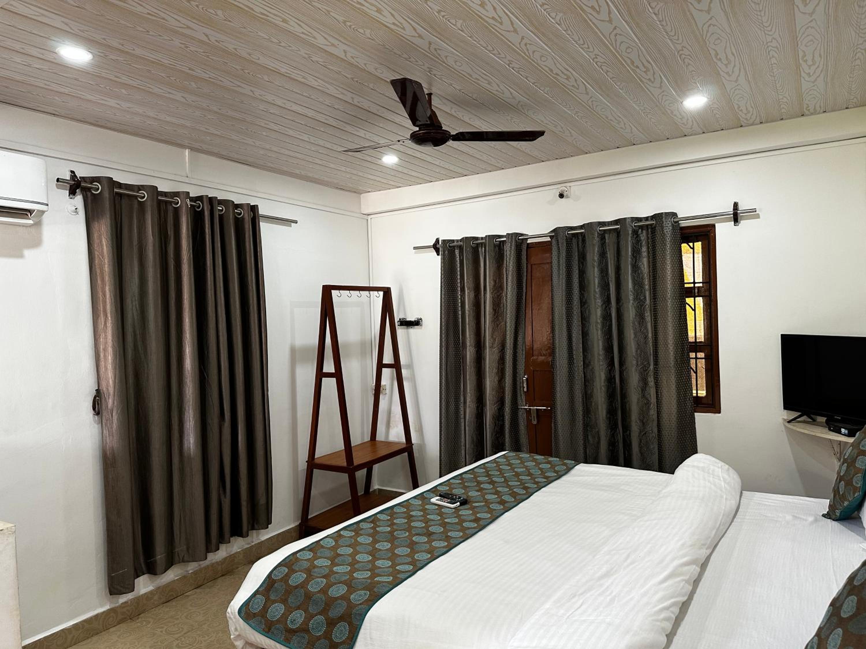 Deluxe Double Room with Shower photo 1