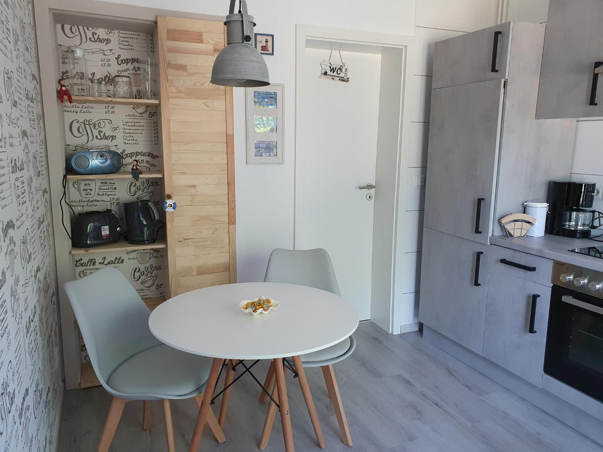 Apartment photo 2