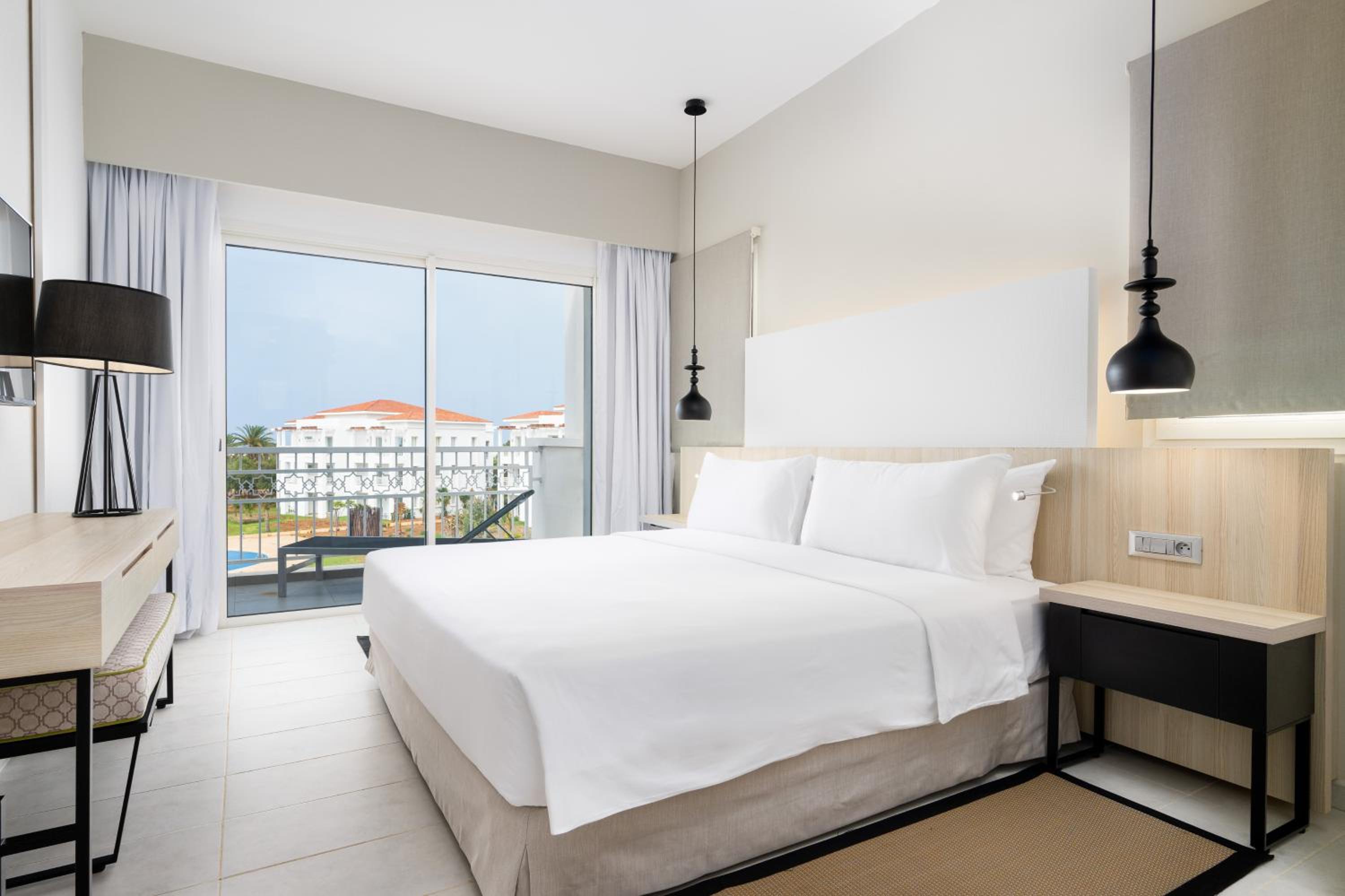 One-Bedroom Apartment with Sea View