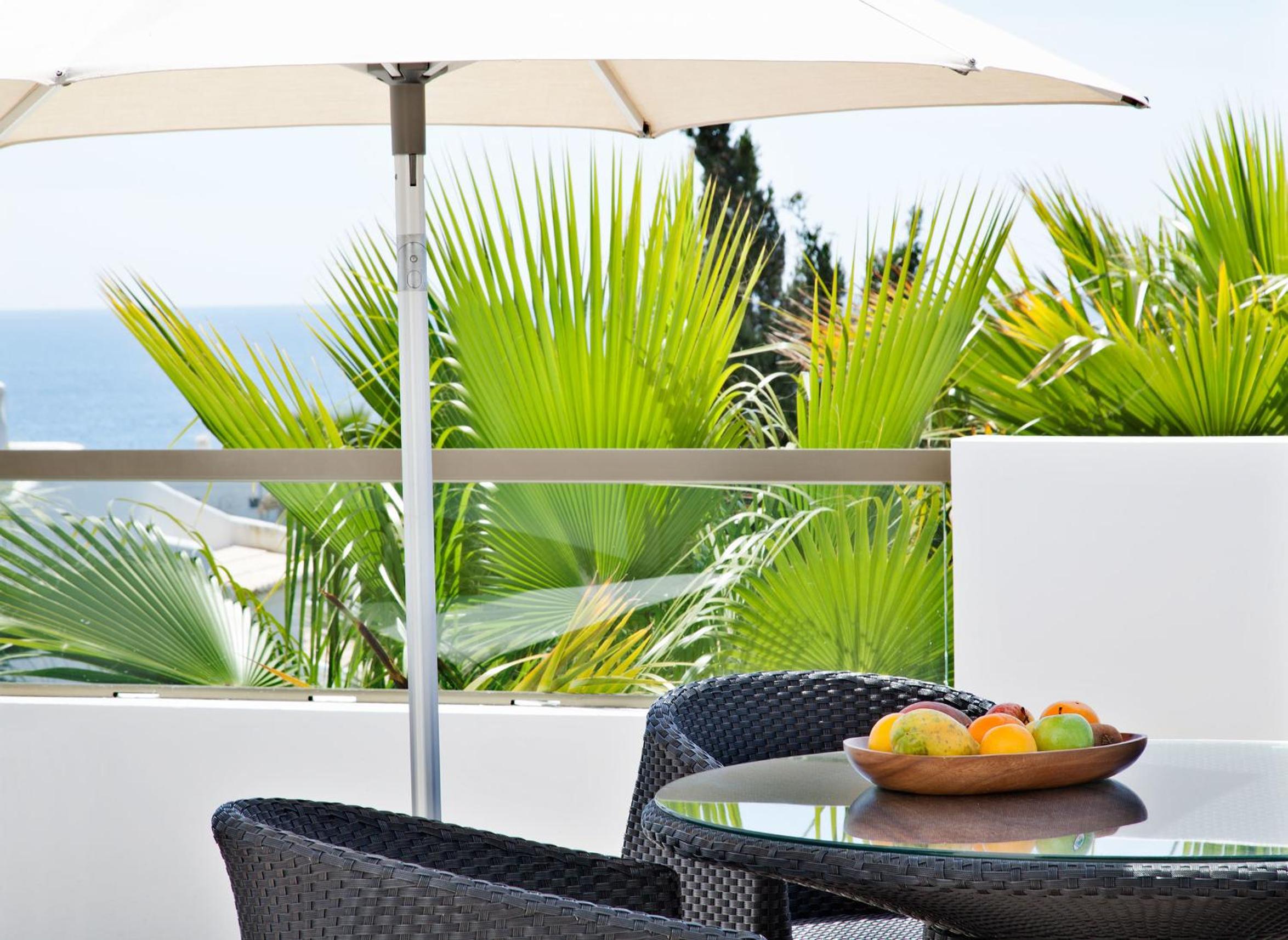 Palm Villa - Photo 2