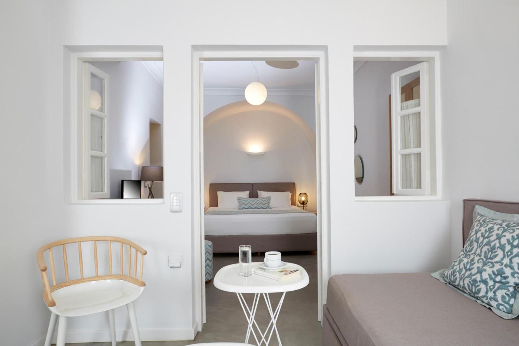 Junior Suite with Caldera View - Photo 22