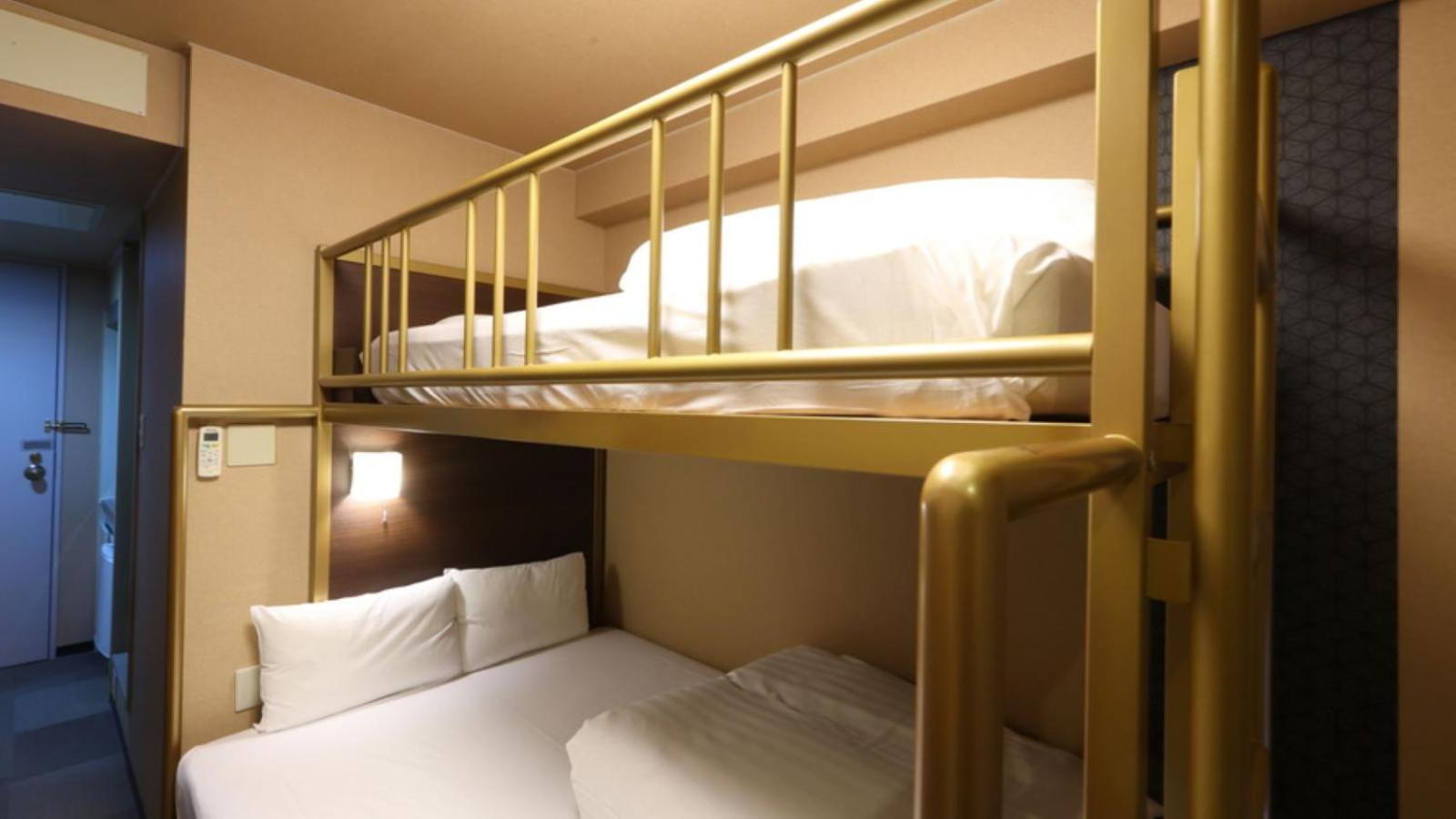 Twin Room with Bunk Bed - Non-Smoking photo 3