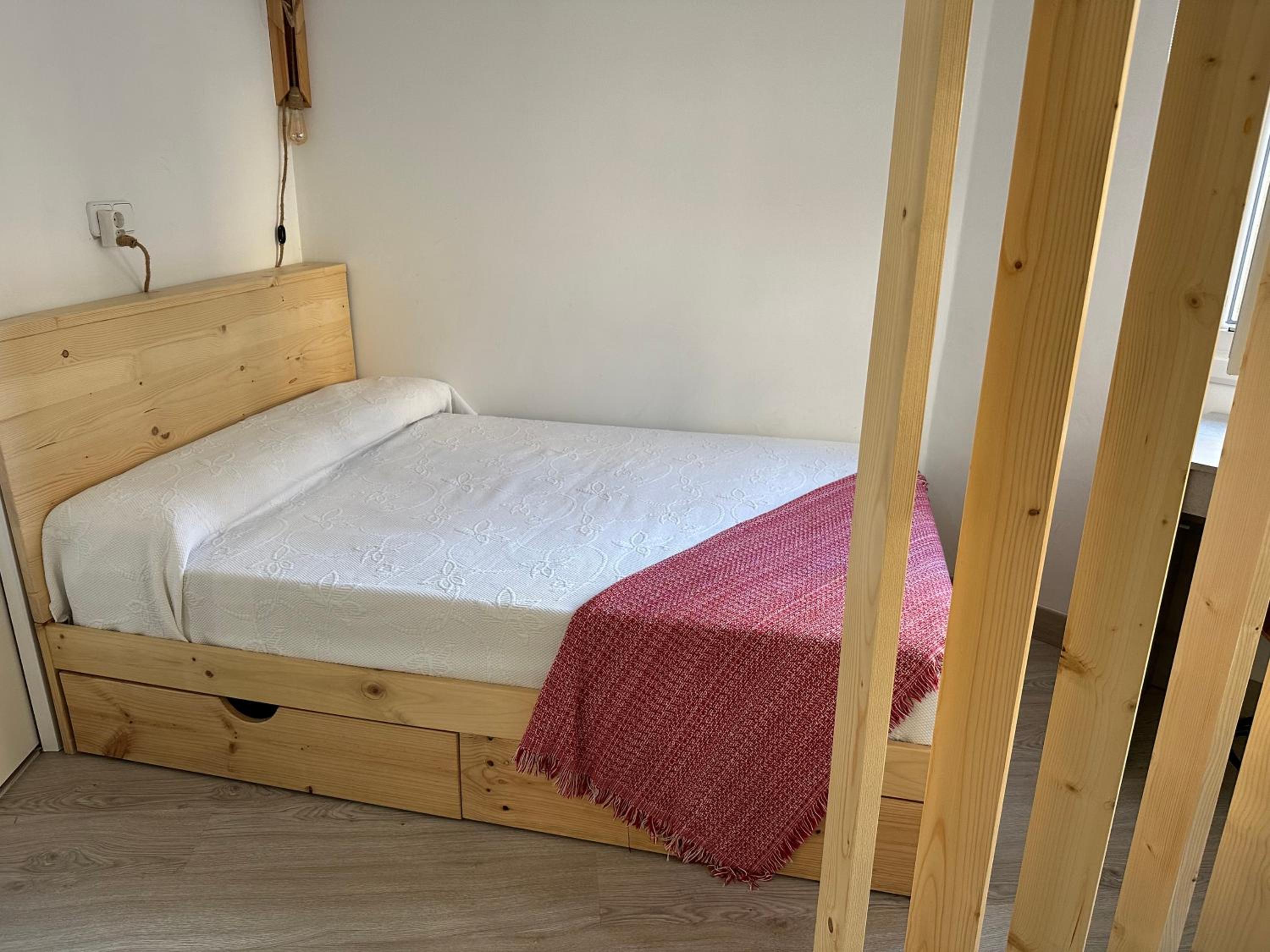 King Studio with Sofa Bed - Photo 4