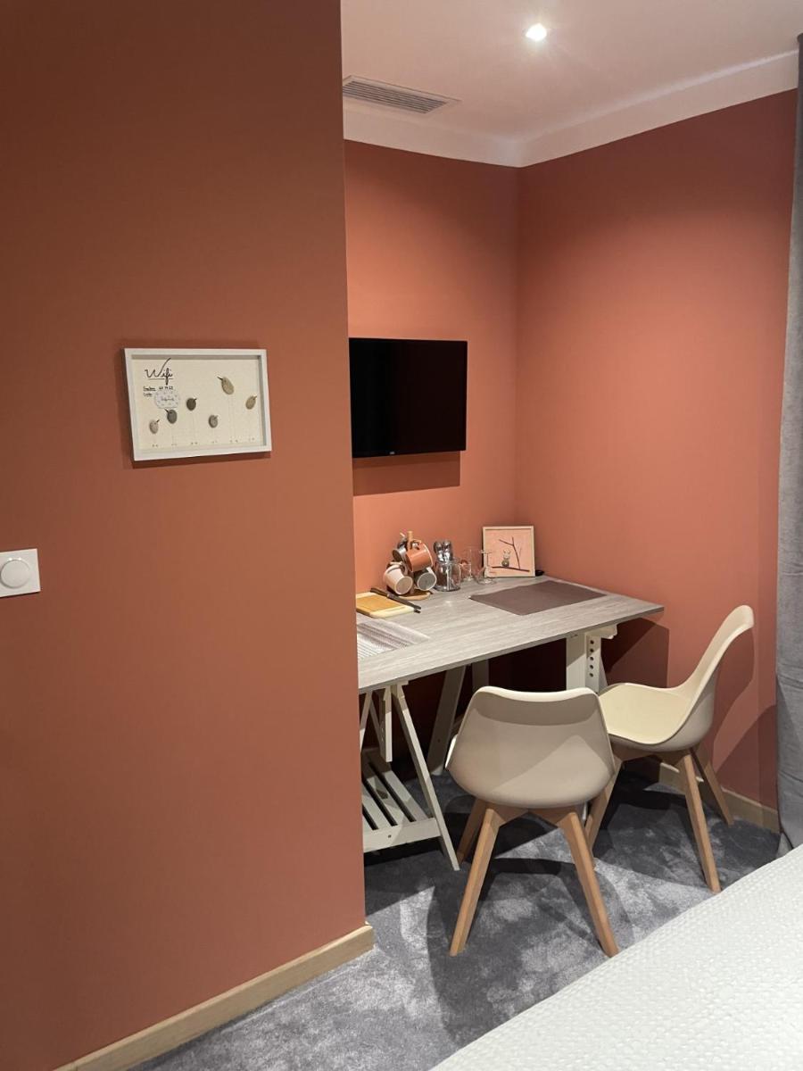 Double Room with Private Bathroom - Photo 1