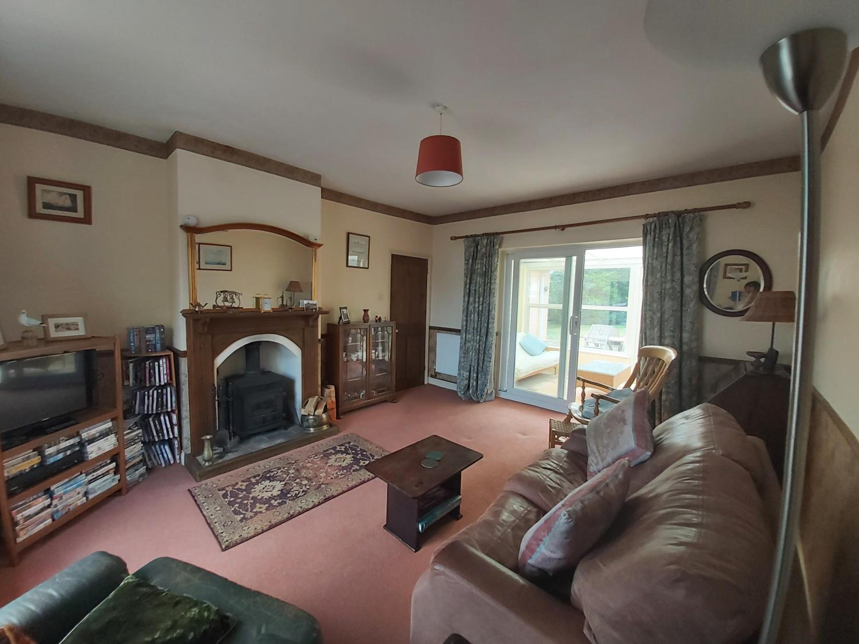 Three-Bedroom House photo 1