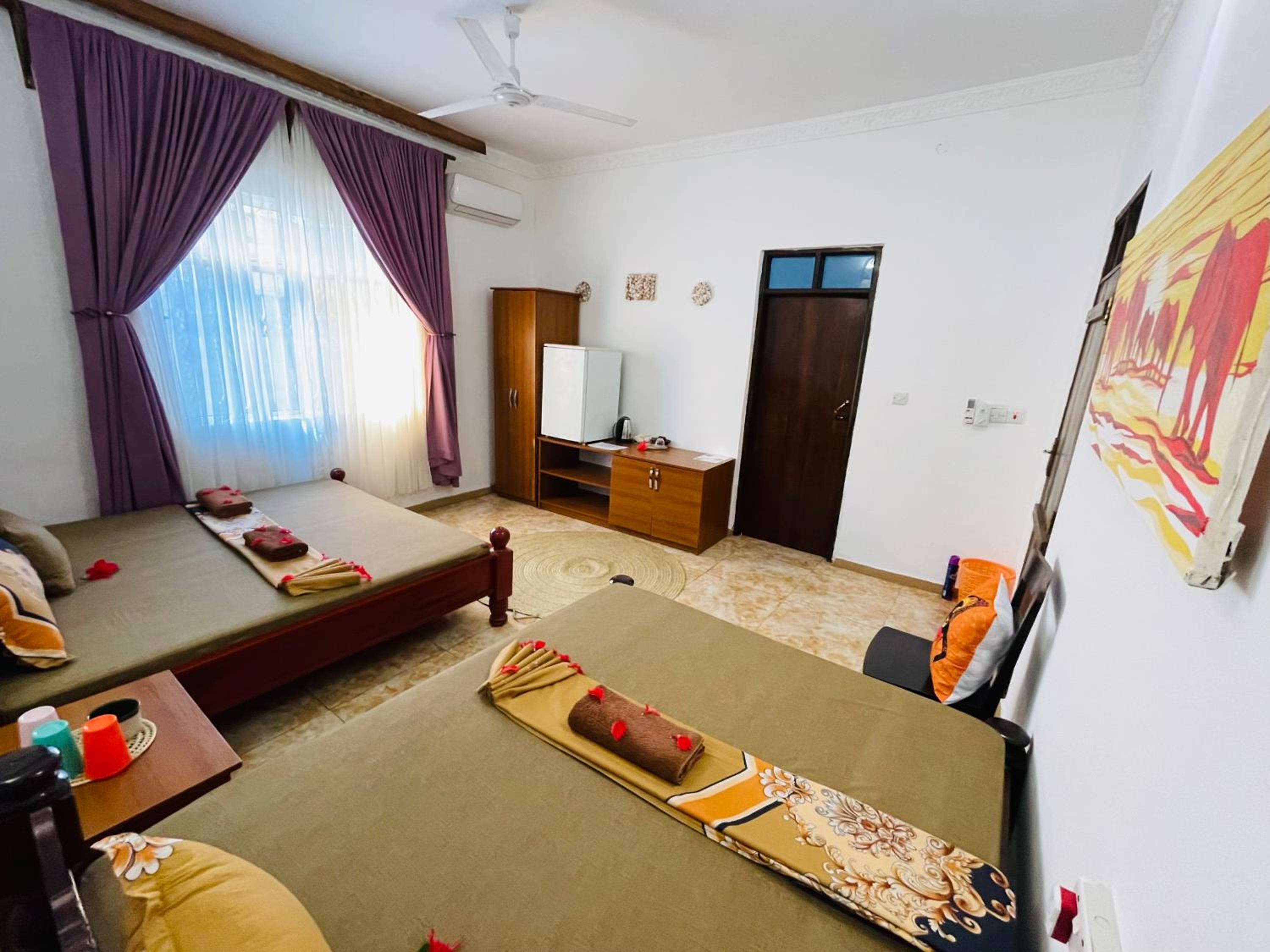 Family Room - Photo 4