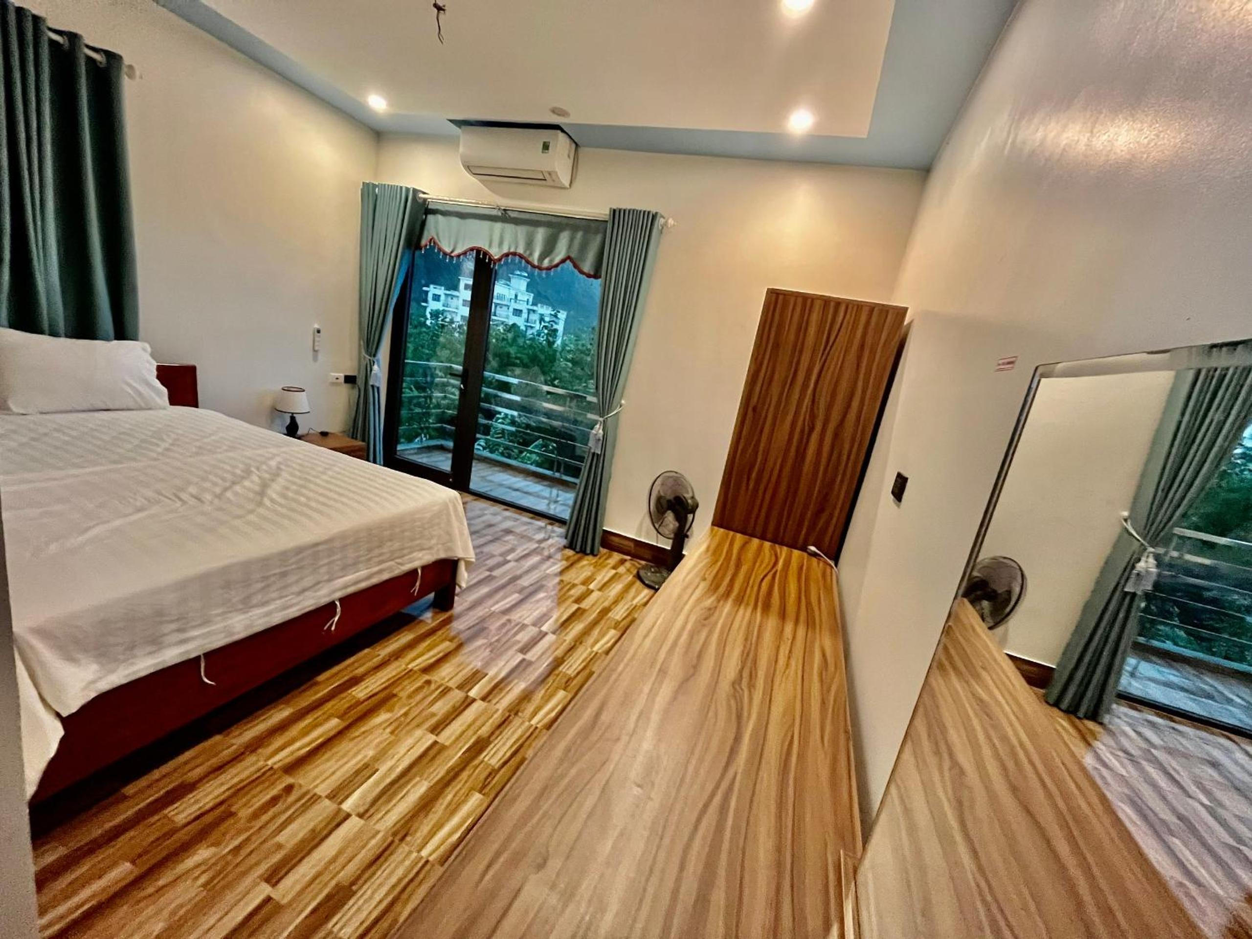 King Room with Pool View photo 3