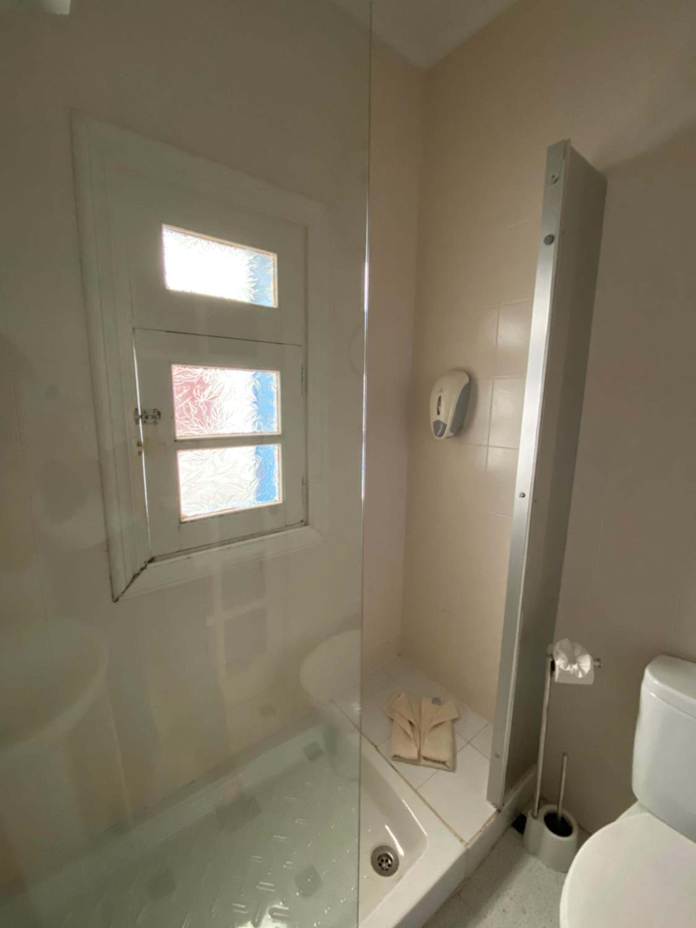 Two-Bedroom Apartment - Photo 2
