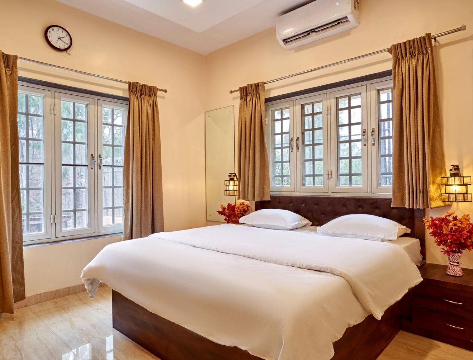 Villa photo 1