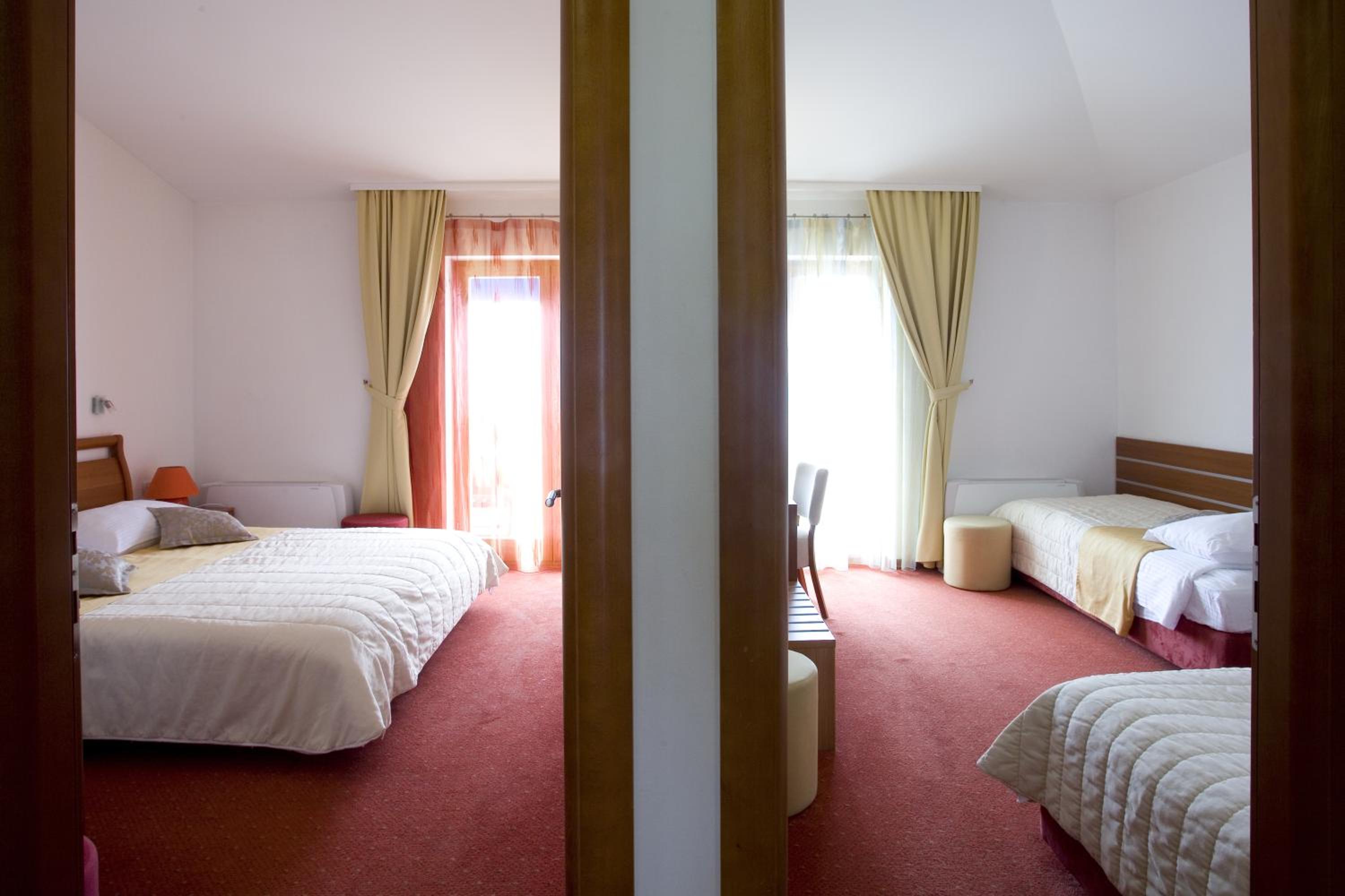 Deluxe Suite with Terrace - Photo 1