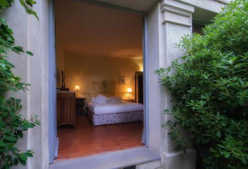 Premier One-Bedroom Apartment with Private Garden photo 2