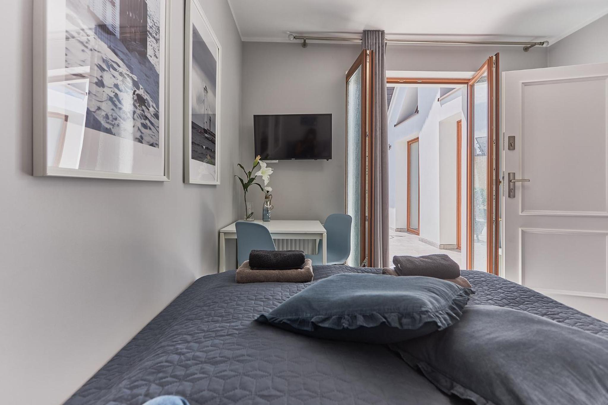 Double or Twin Room with Bathroom photo 2