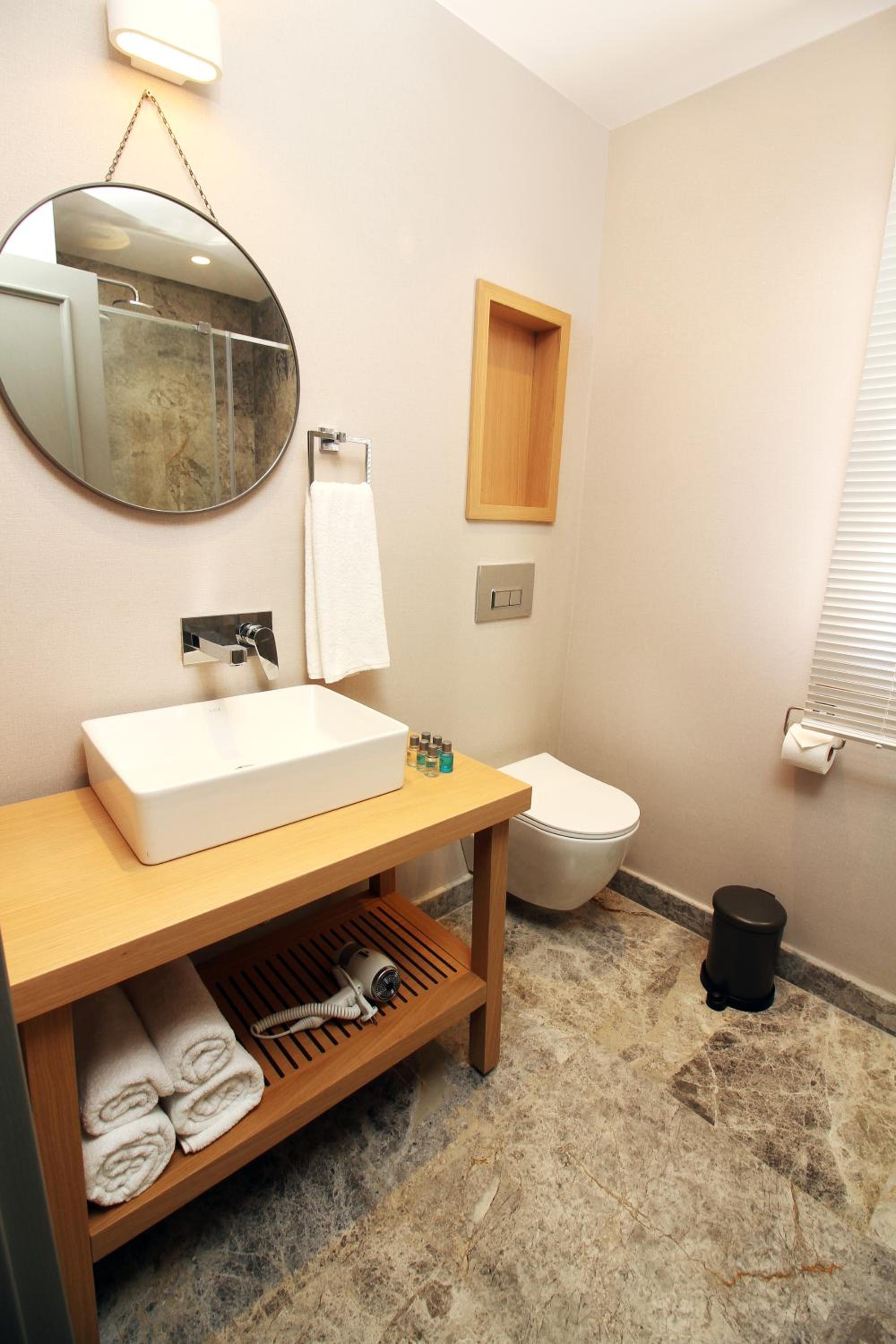 Standard Double Room - Photo 5