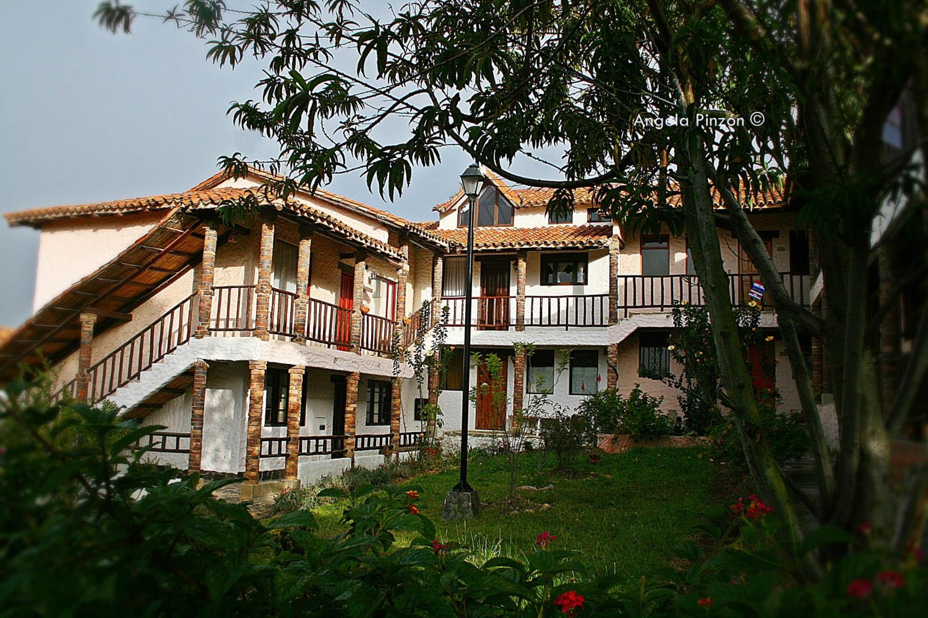 Apartment with Balcony photo 2