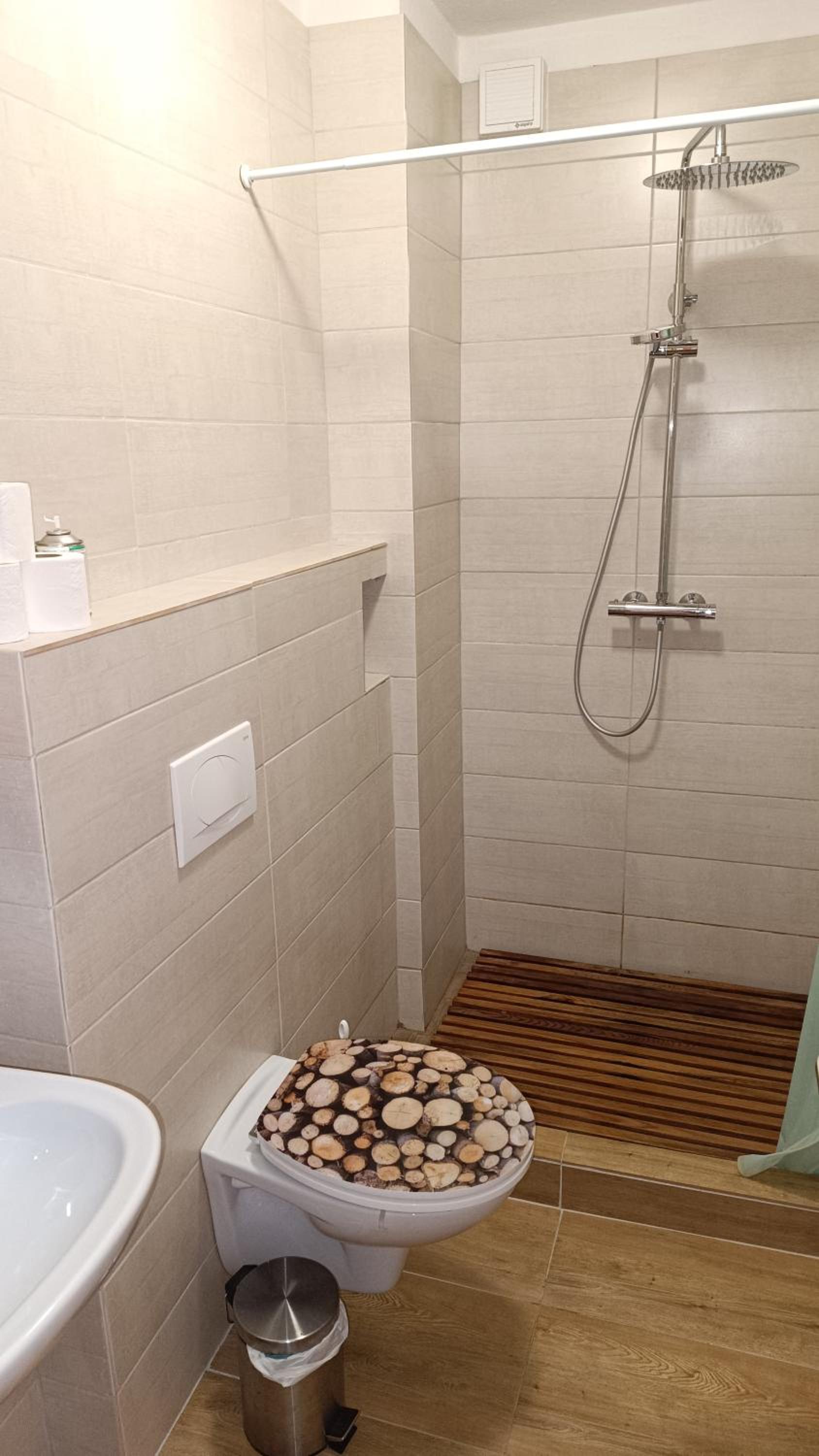 Triple Room with Private Bathroom