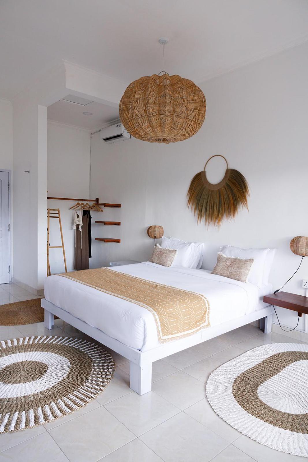 Deluxe King Suite photo 1