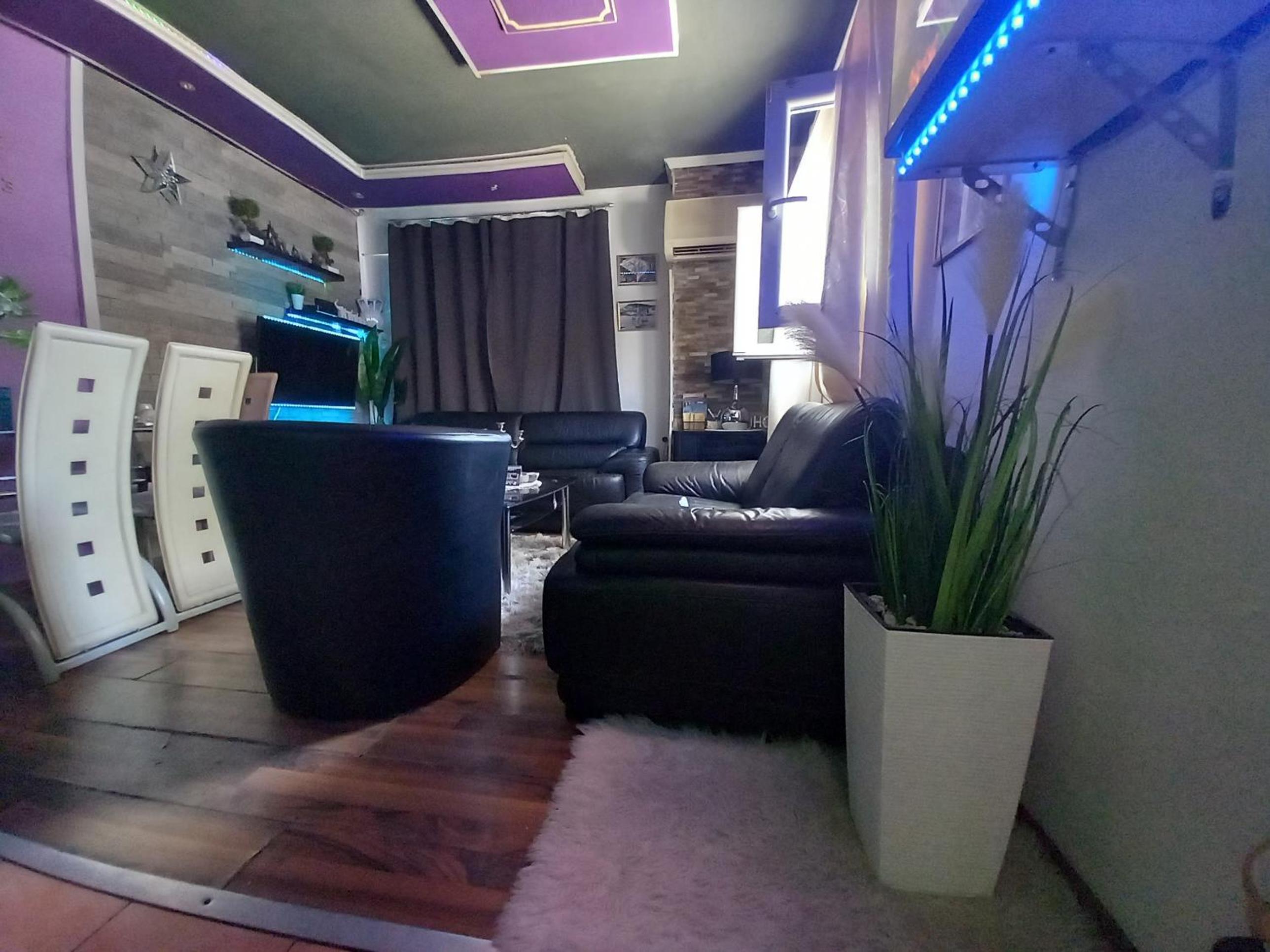 Two-Bedroom Apartment - Photo 7