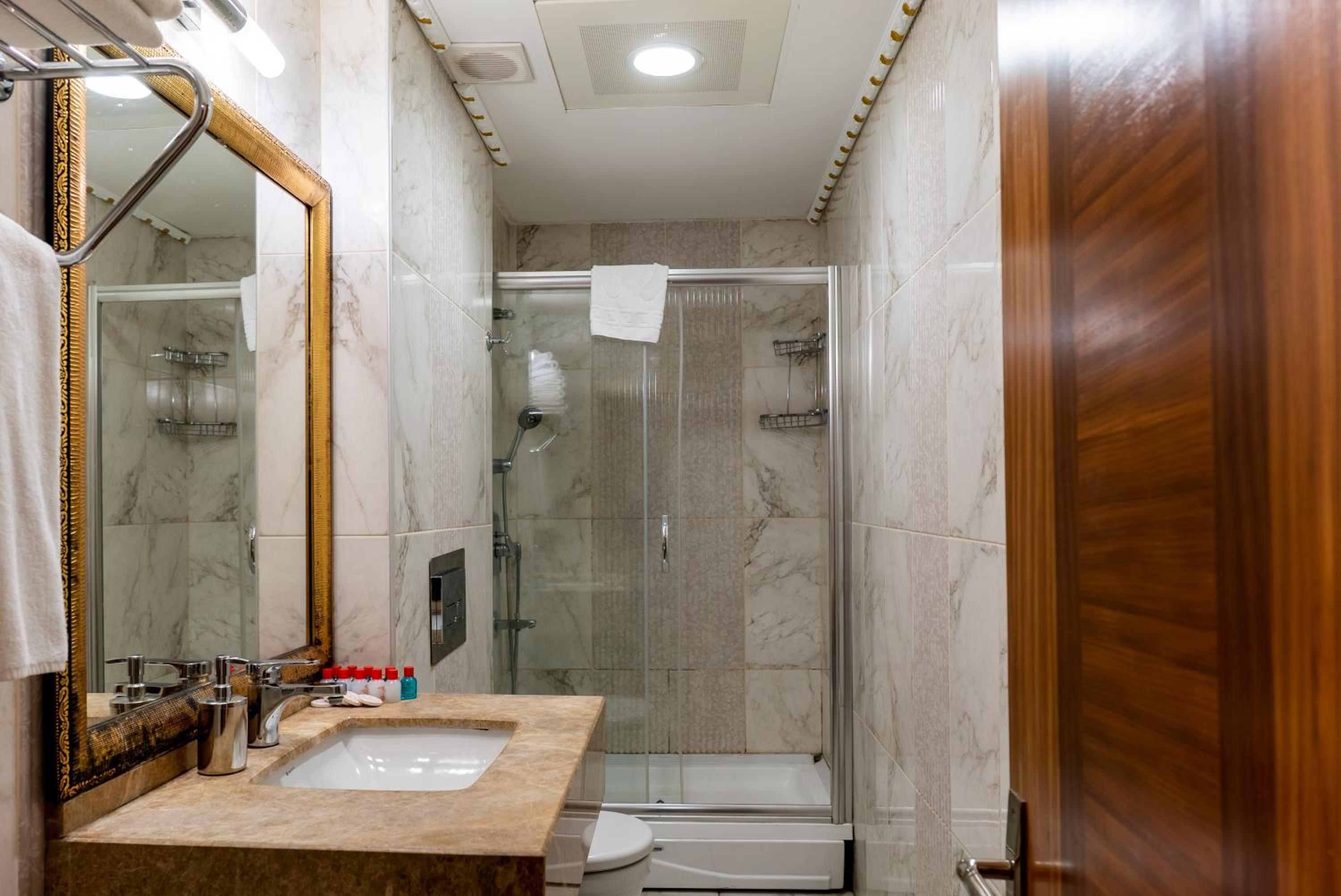 Superior Triple Room with Sea View photo 3