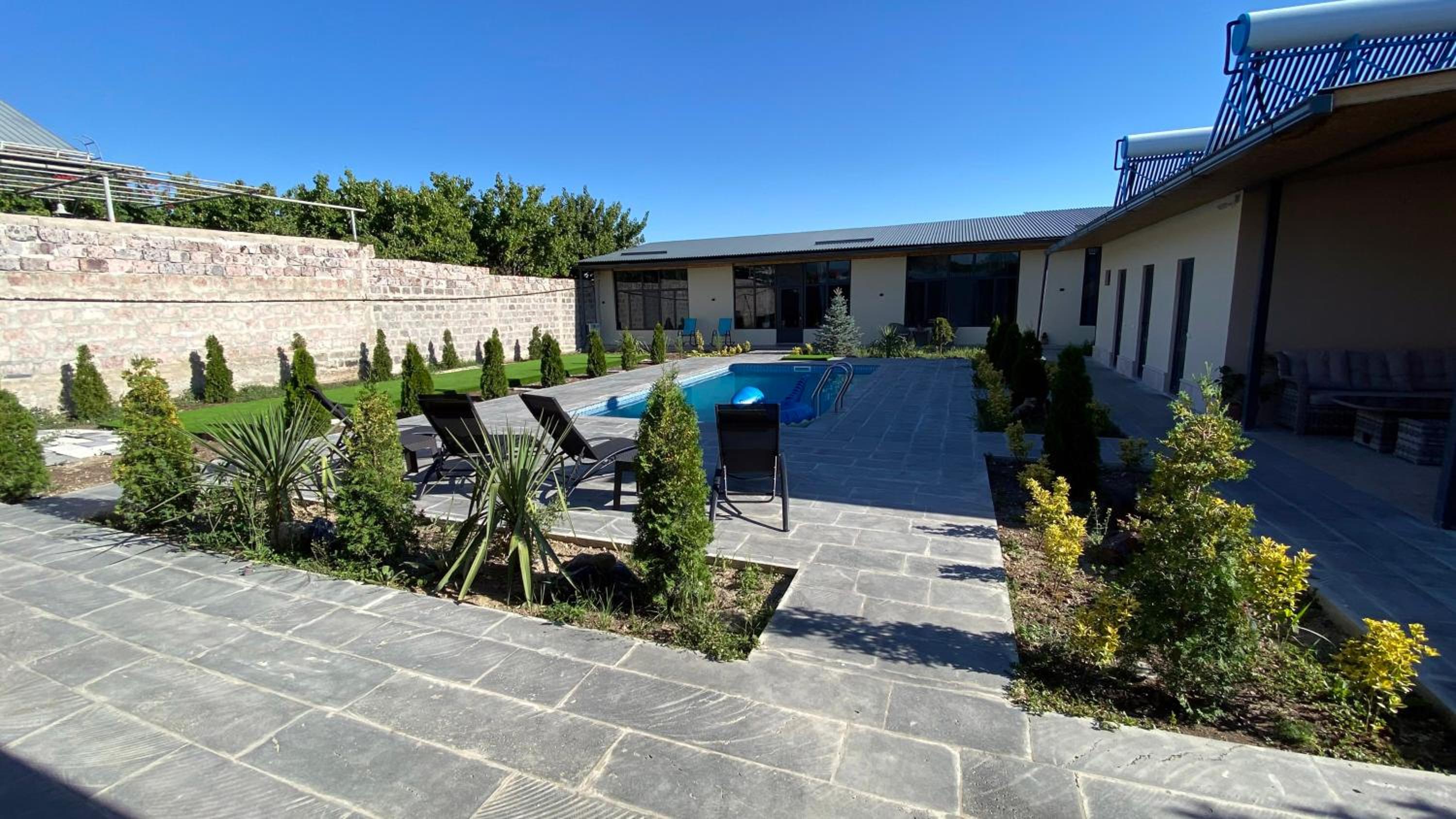 Three-Bedroom Villa photo 1