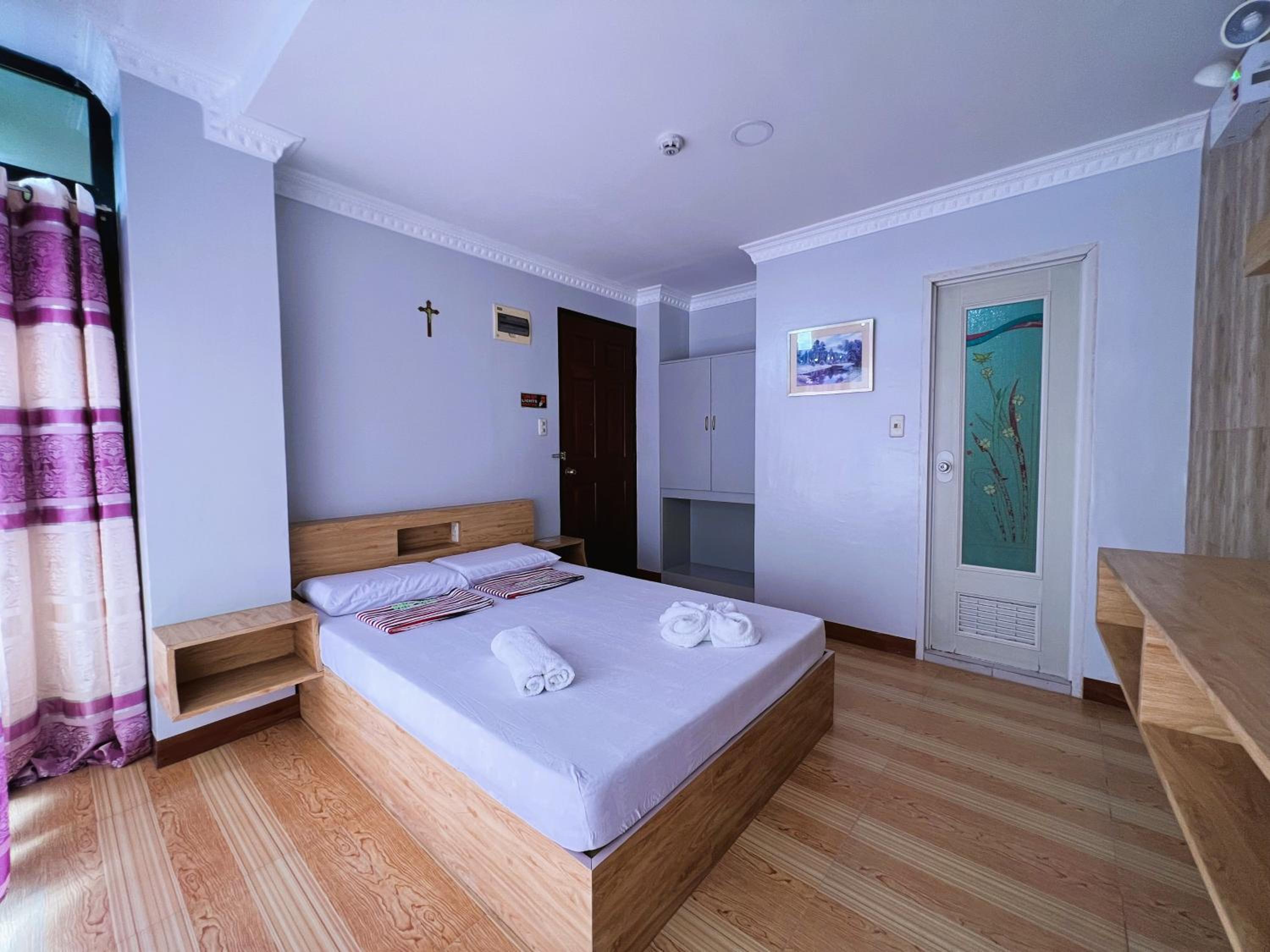 Double Room with Balcony - Photo 5