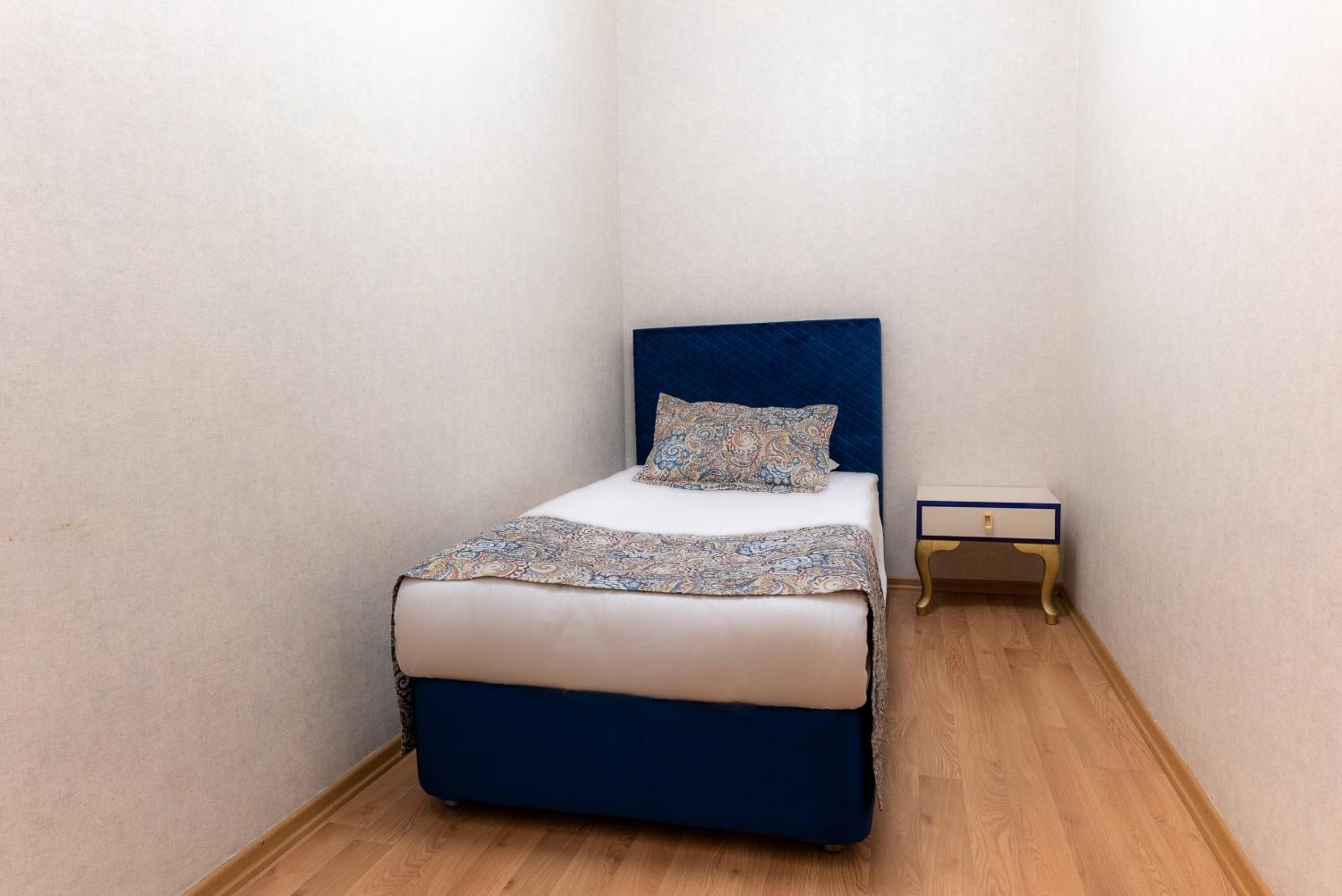 Two-Bedroom Suite (5 Adults) photo 2