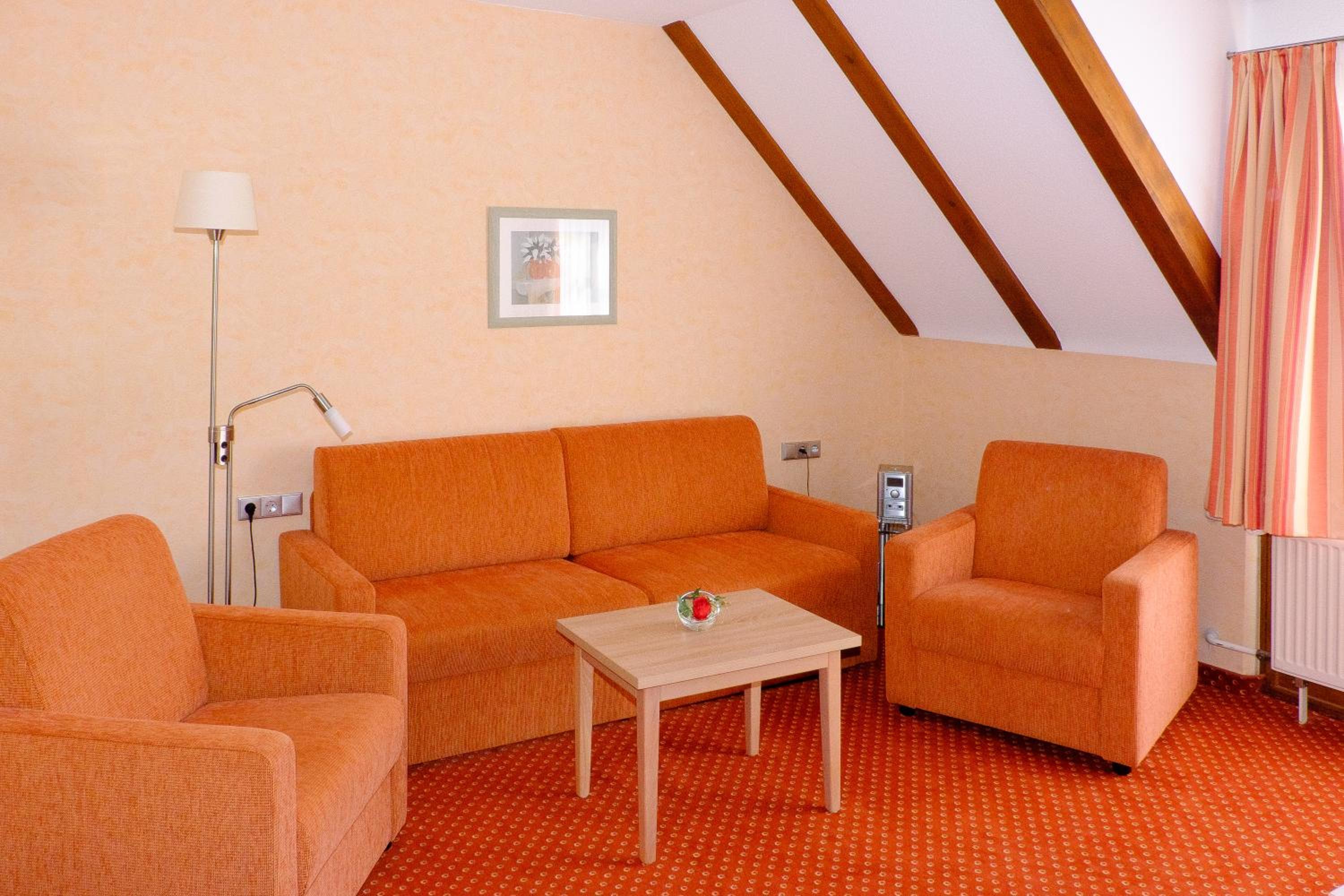 Suite with Balcony - Photo 4