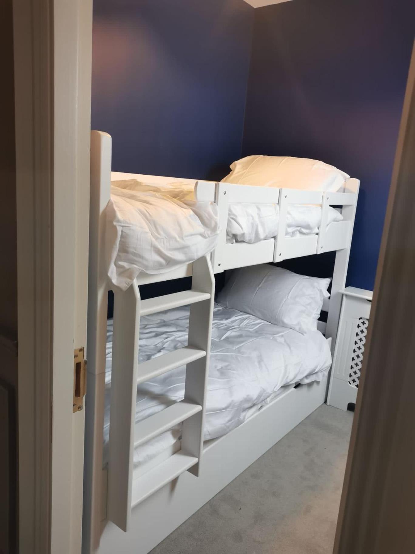 Four-Bedroom House - Photo 16