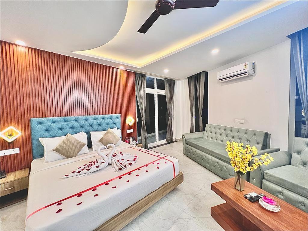 Suite with Balcony photo 2