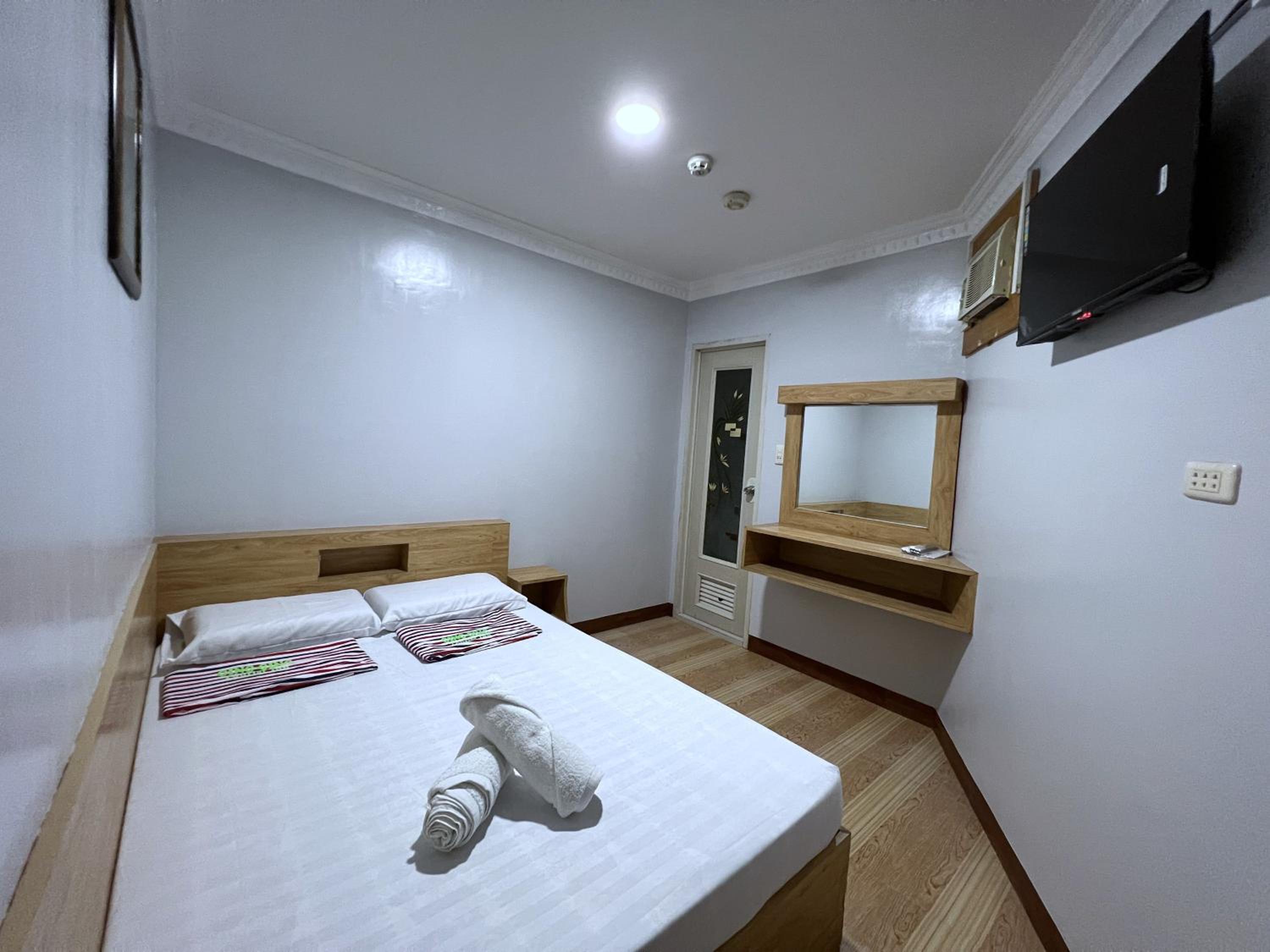 Small Double Room - Photo 4