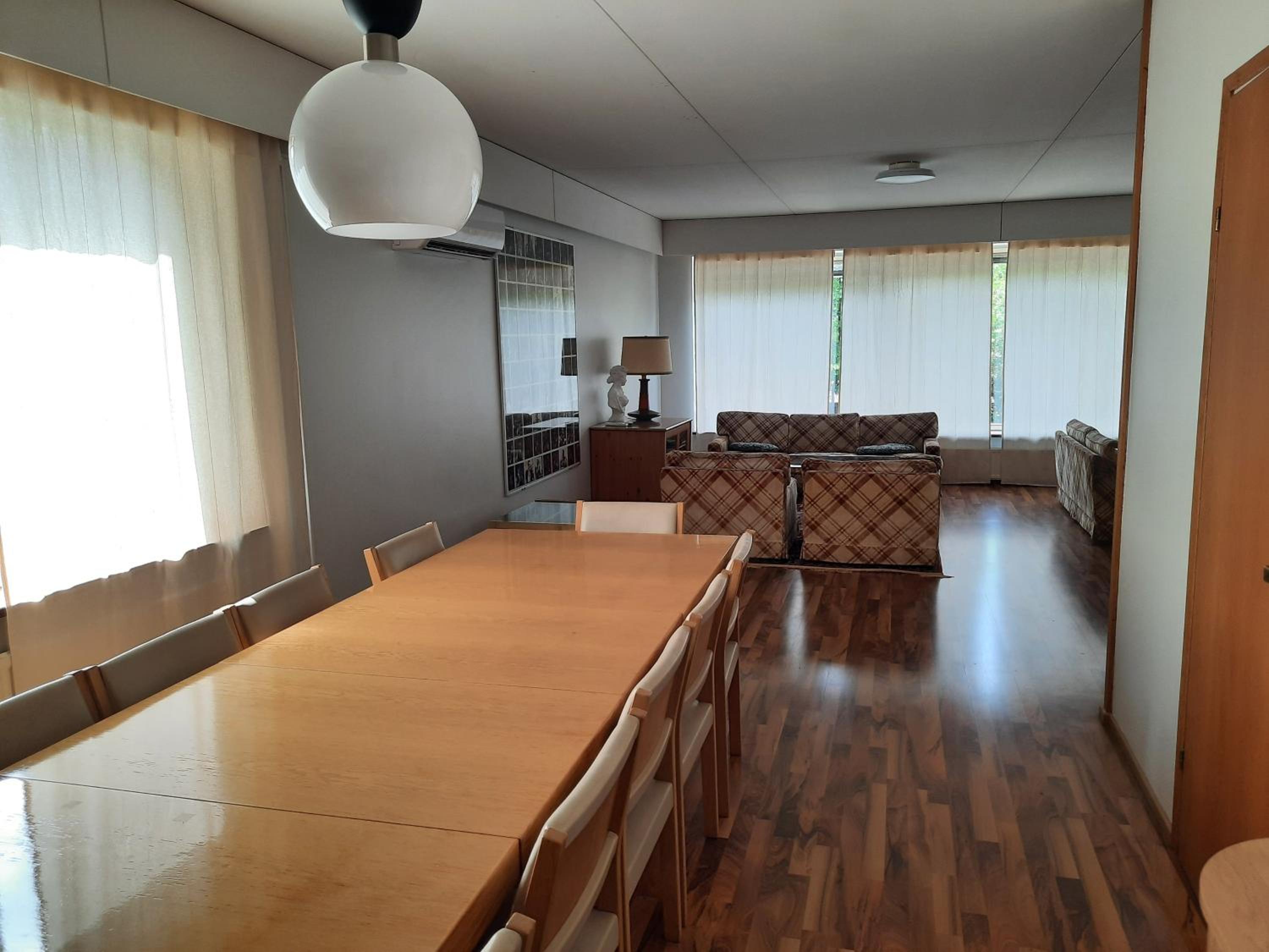 Four-Bedroom House photo 2