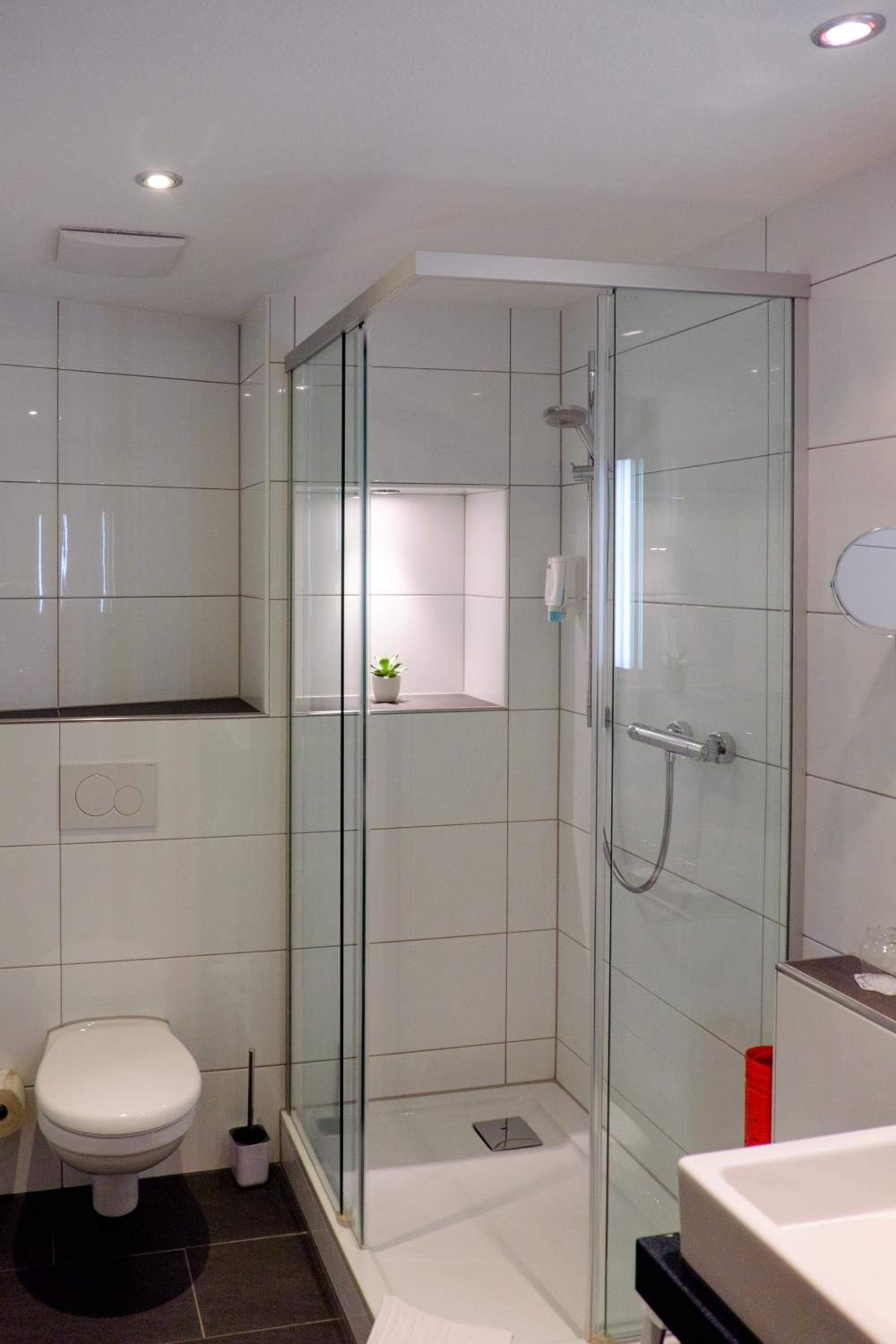 Double or Twin Room - Photo 2