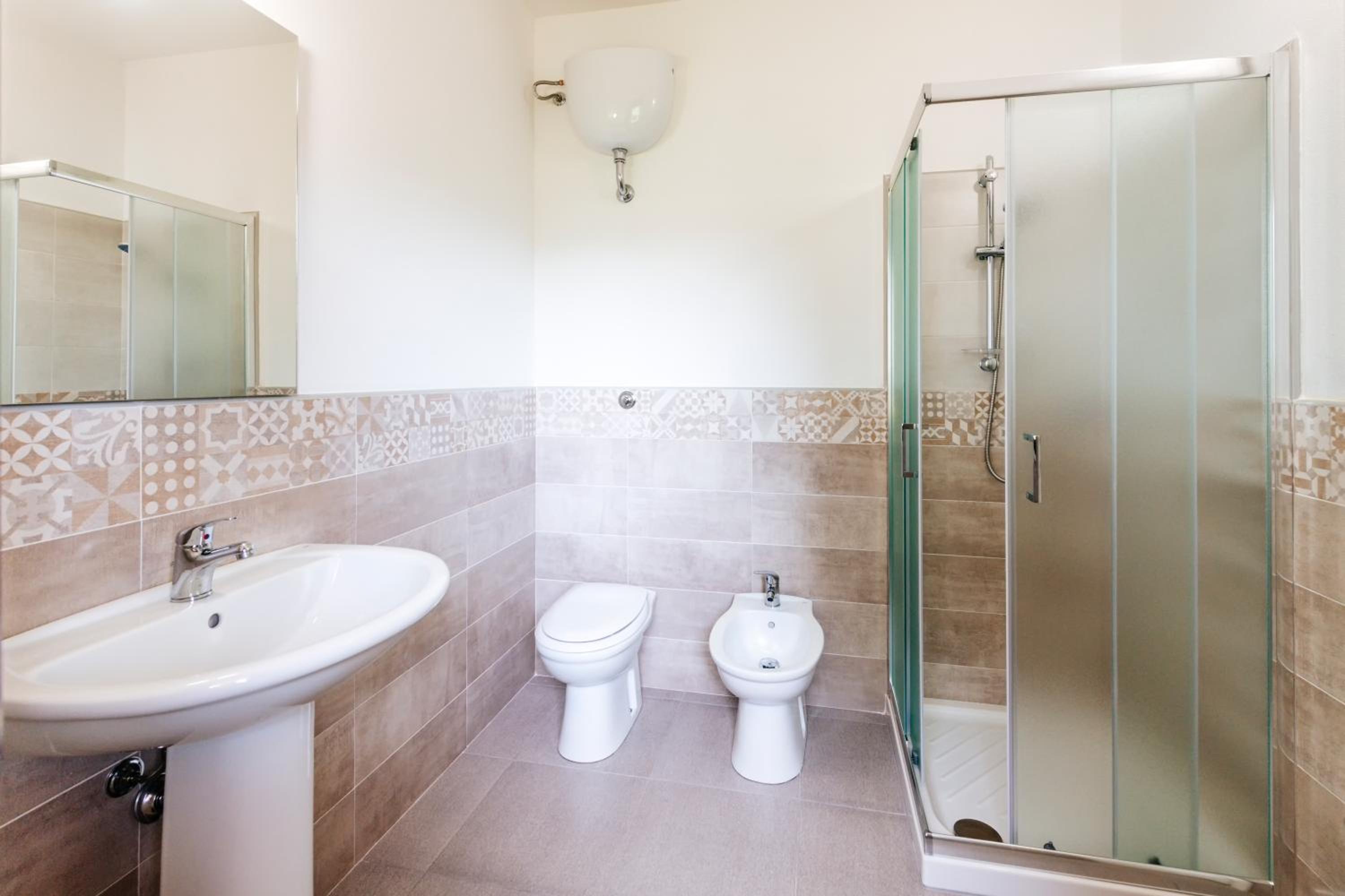 Double or Twin Room with Private Bathroom photo 2