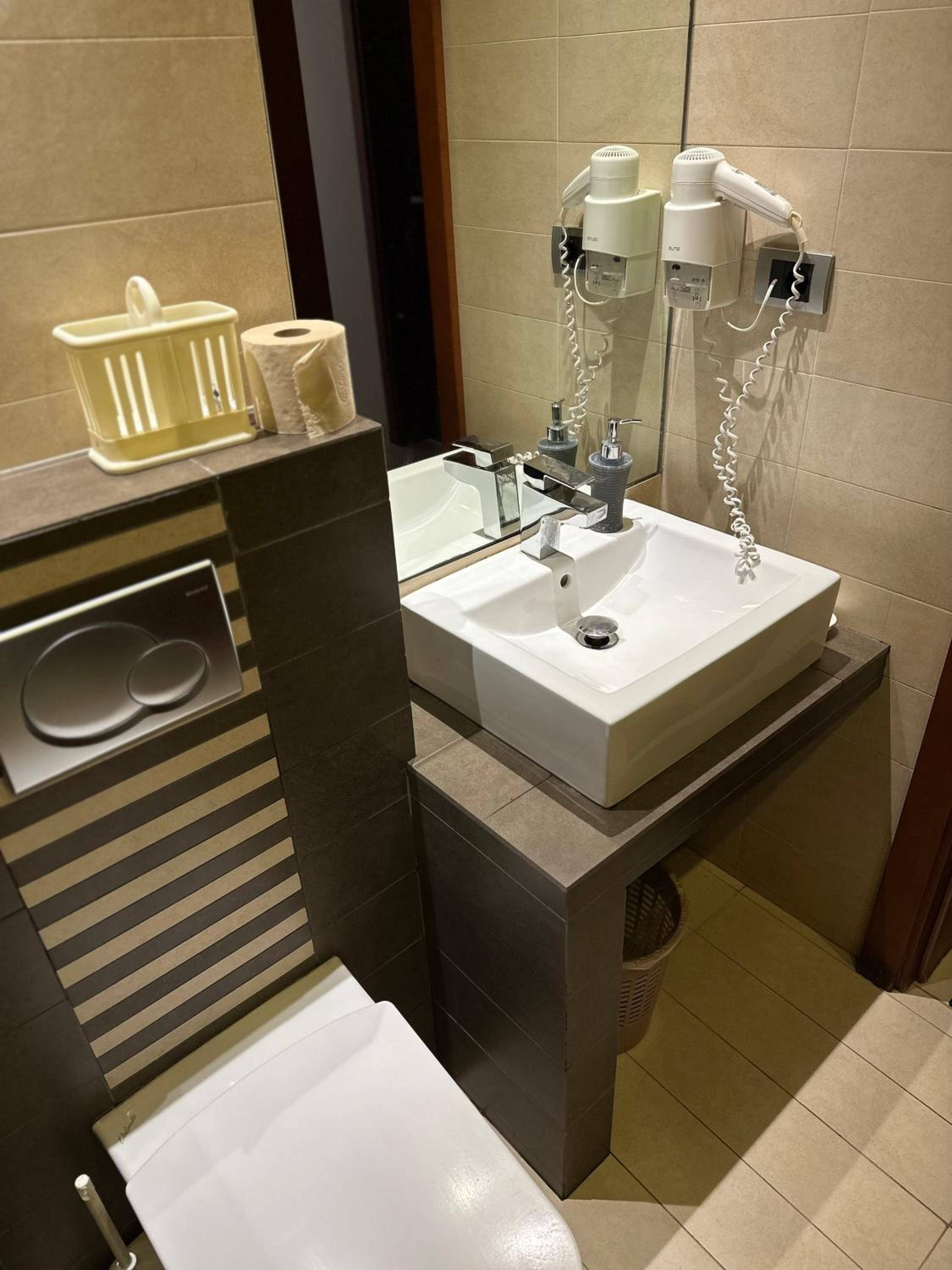 Deluxe Double Room with Extra Bed photo 1