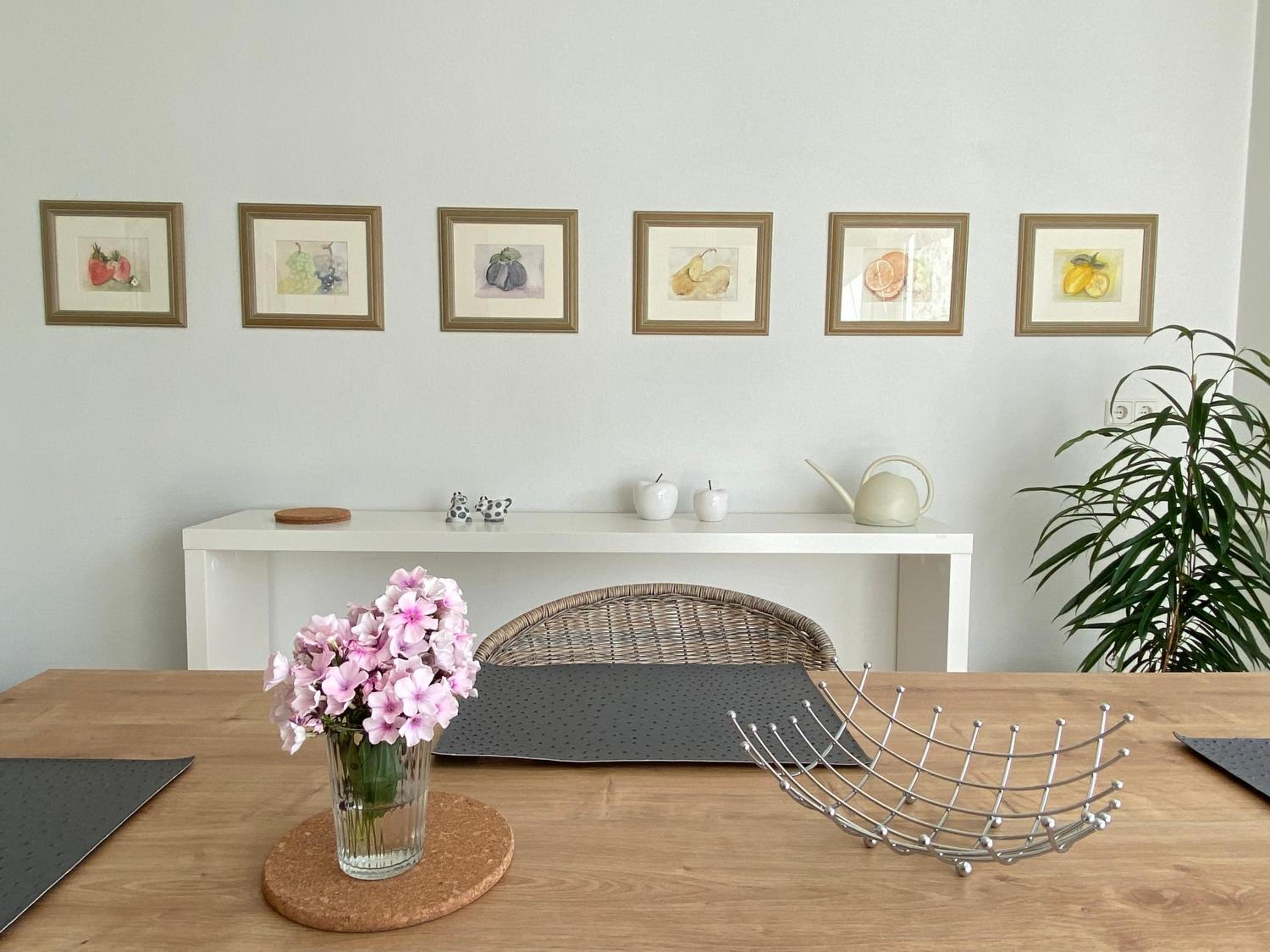 One-Bedroom Apartment photo 3