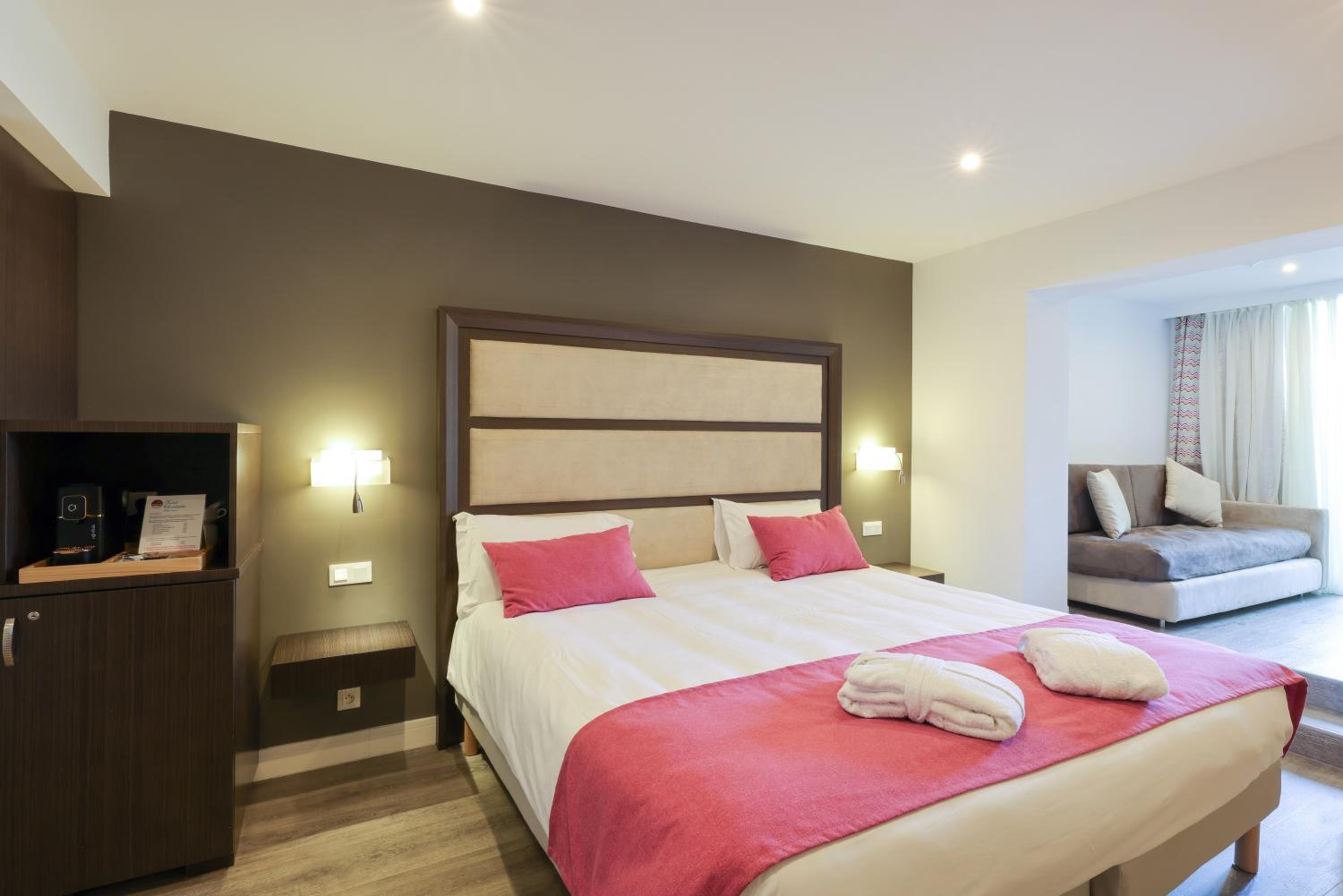 Superior Triple Room with garden view photo 1