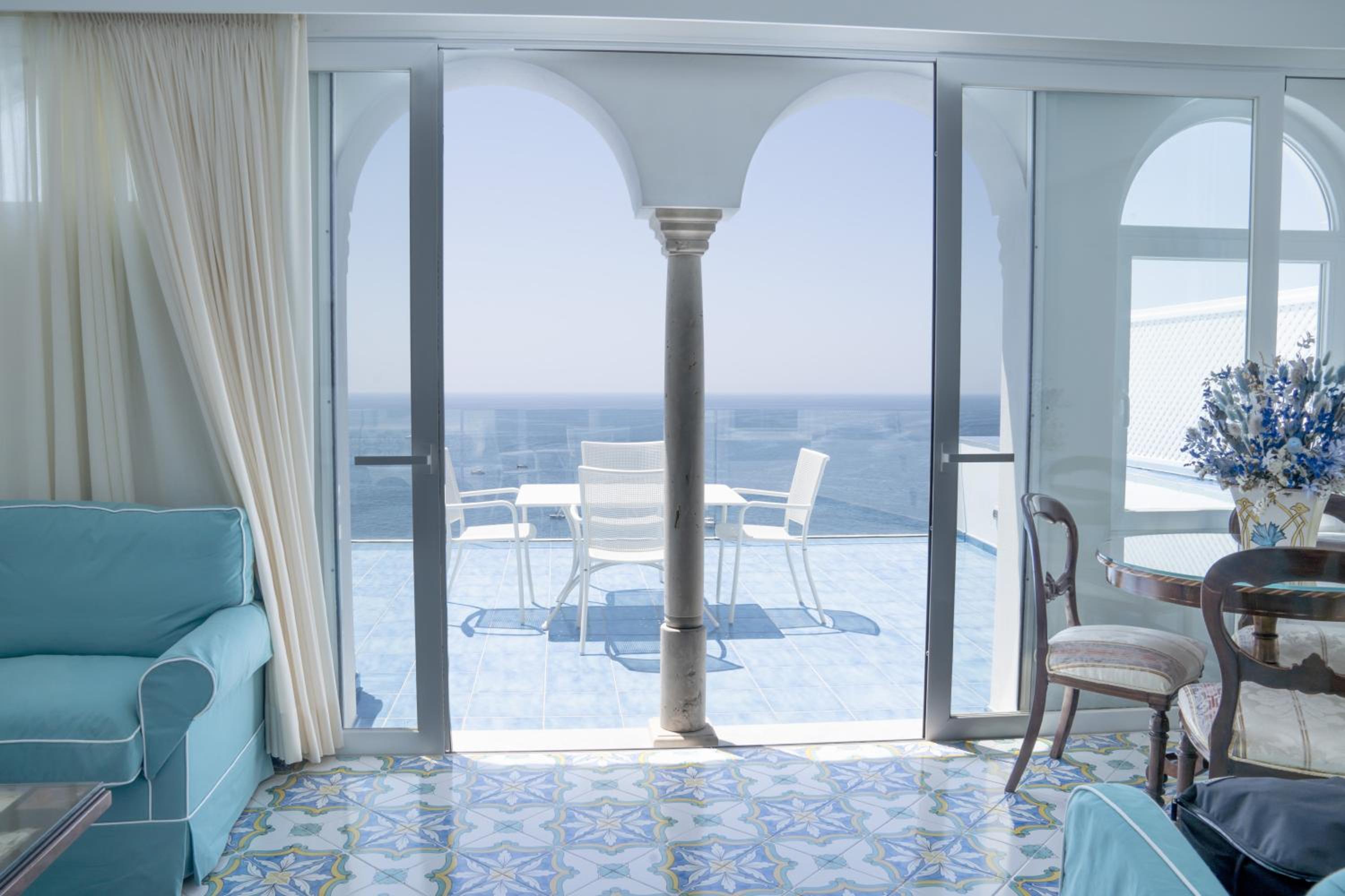 Two-Bedroom Suite - Photo 9
